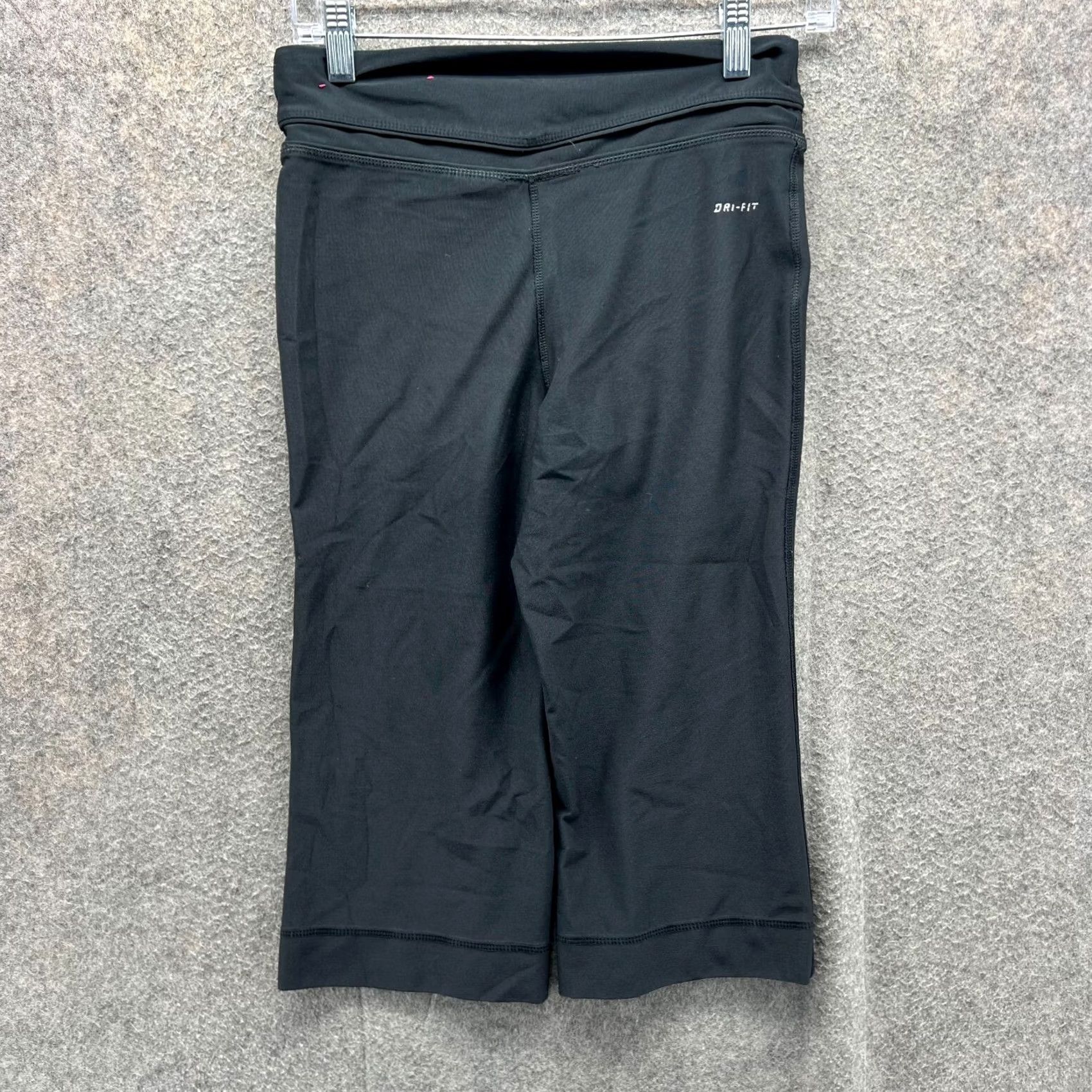 Nike Nike Pants Womens XS Black Athletic Dri Fit Cropped Leggings Swoosh Pockets Slim Inseam 16 Casual Womens XS Black Nike Pants Size 42" / US 20 - 2 Thumbnail