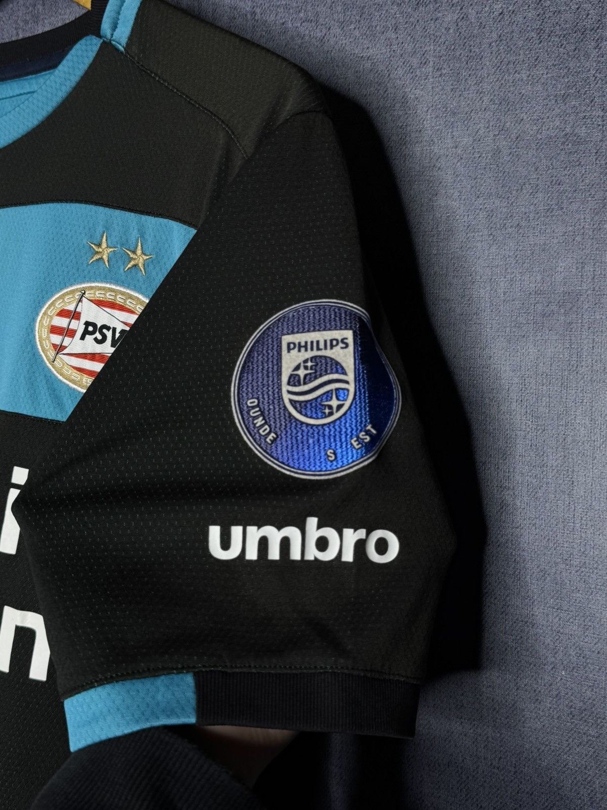 Umbro Umbro PSV Eindhoven Jersey 2016/2017 Away Football Shirt Size US M / EU 48-50 / 2 - 4 Thumbnail