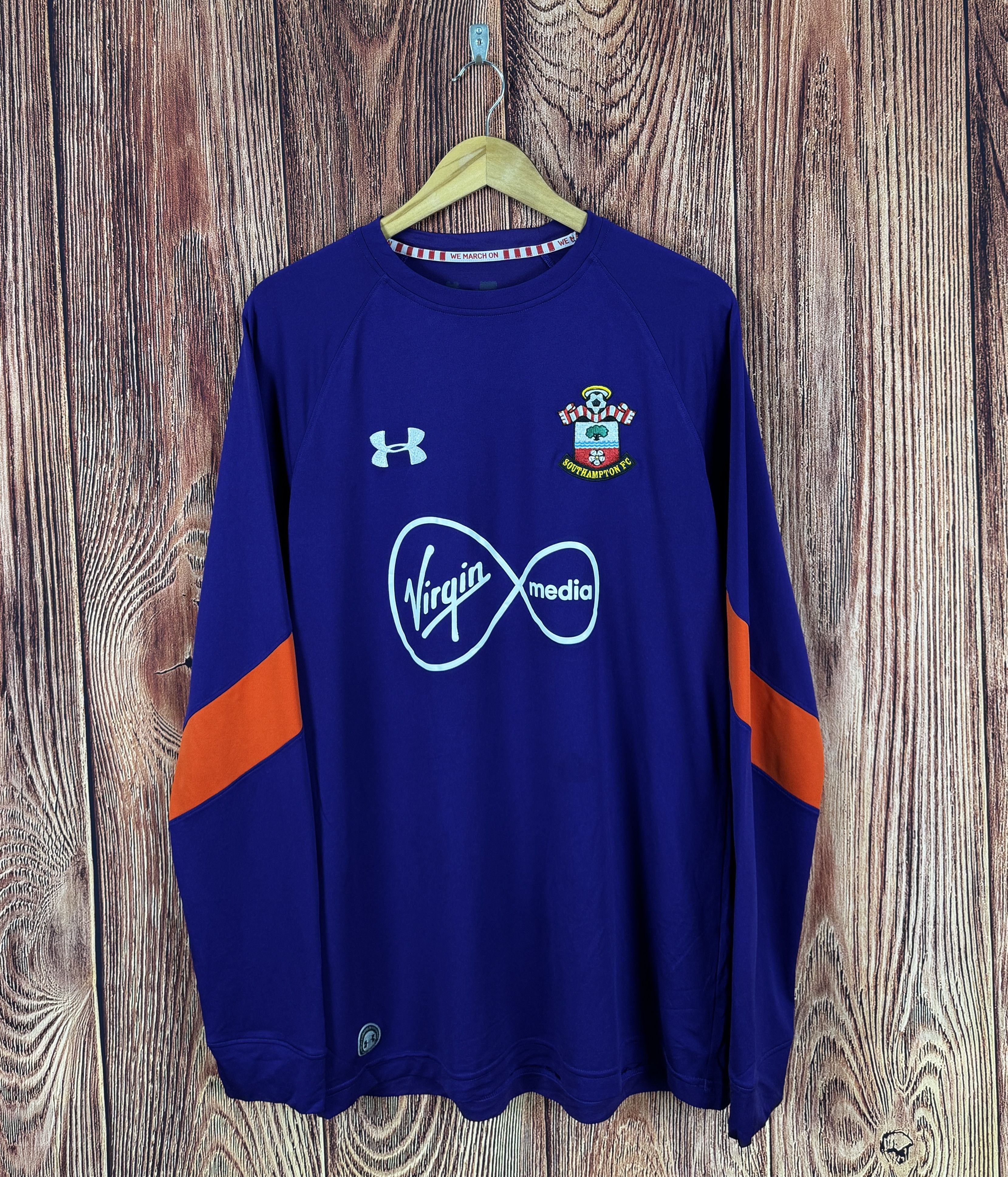 Under Armour 2016/17 SOUTHAMPTON Under Armour GOALKEEPER SHIRT PURPLE Size US L / EU 52-54 / 3 - 1 Thumbnail