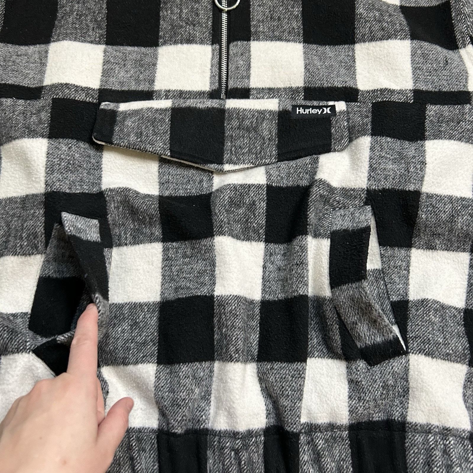 Hurley Hurley Plaid Black And White Pullover Women Coat Size XL Size L / US 10 / IT 46 - 4 Thumbnail
