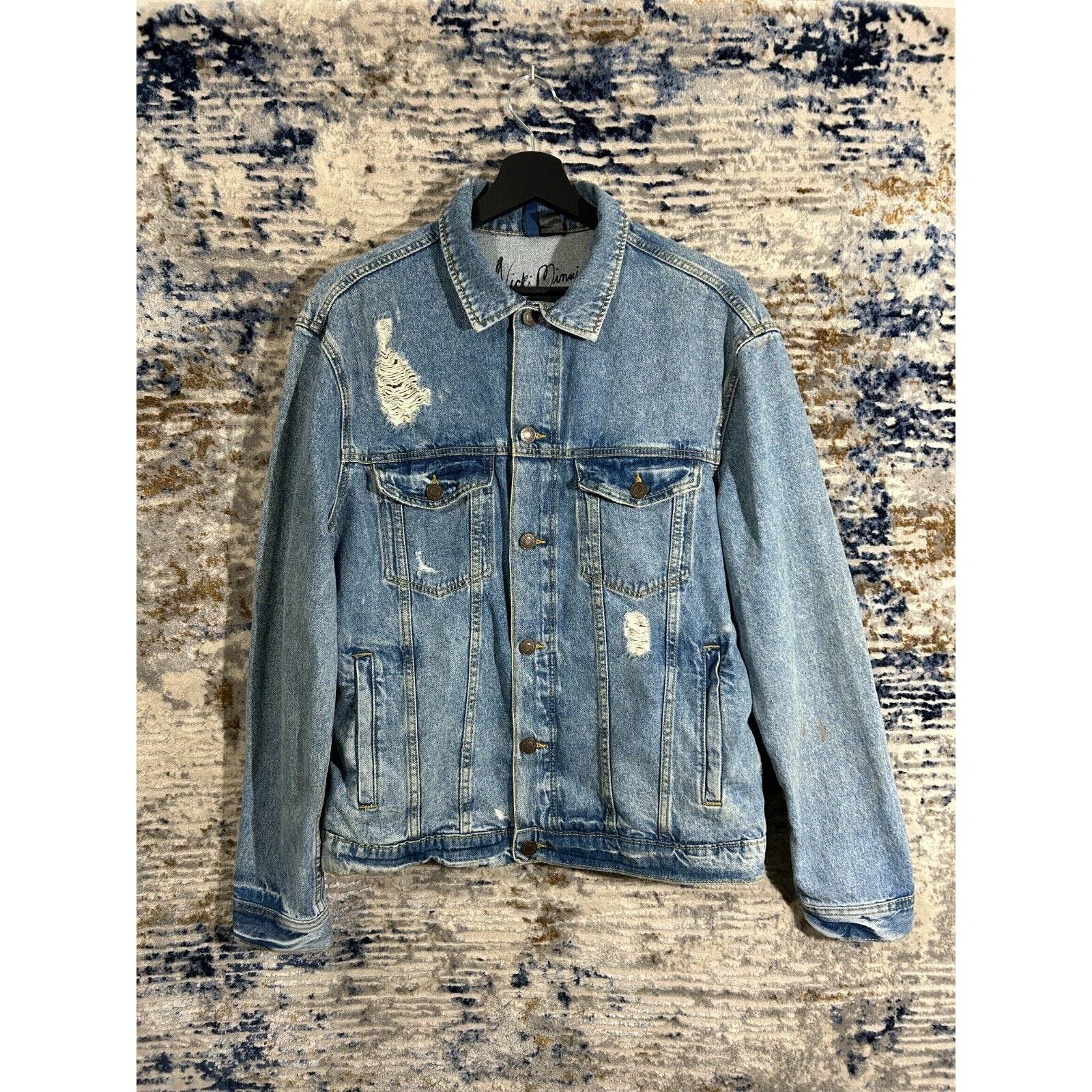 Nicki minaj denim jacket h&m hotsell