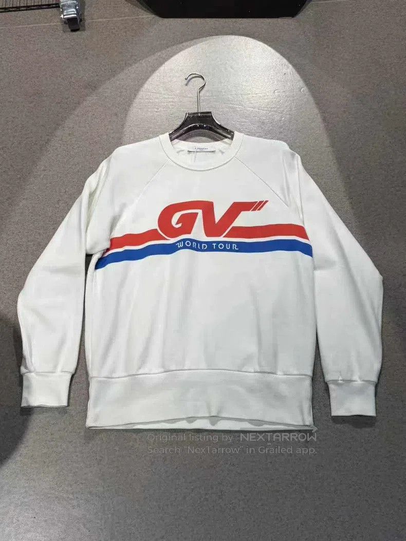 Givenchy Givenchy Red and Blue Printed Crewneck Sweatshirt (Size M) Size US M / EU 48-50 / 2 - 1 Thumbnail