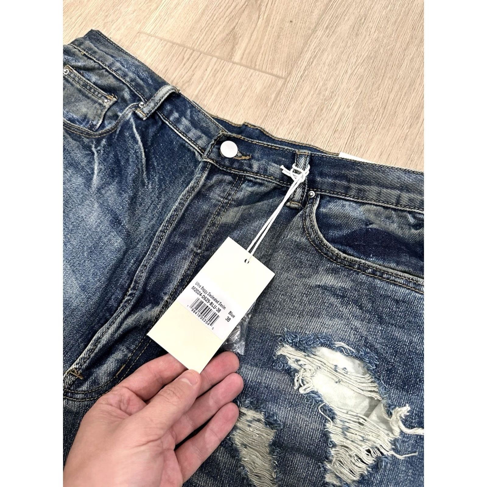 MNML MNML Men's ULtra Baggy Decimated Denim Jeans Blue 38x33 Denim Baggy Jeans Mens 38 33 Blue NWT MNML Pants Regular Cotton Size US 38 / EU 54 - 6 Thumbnail