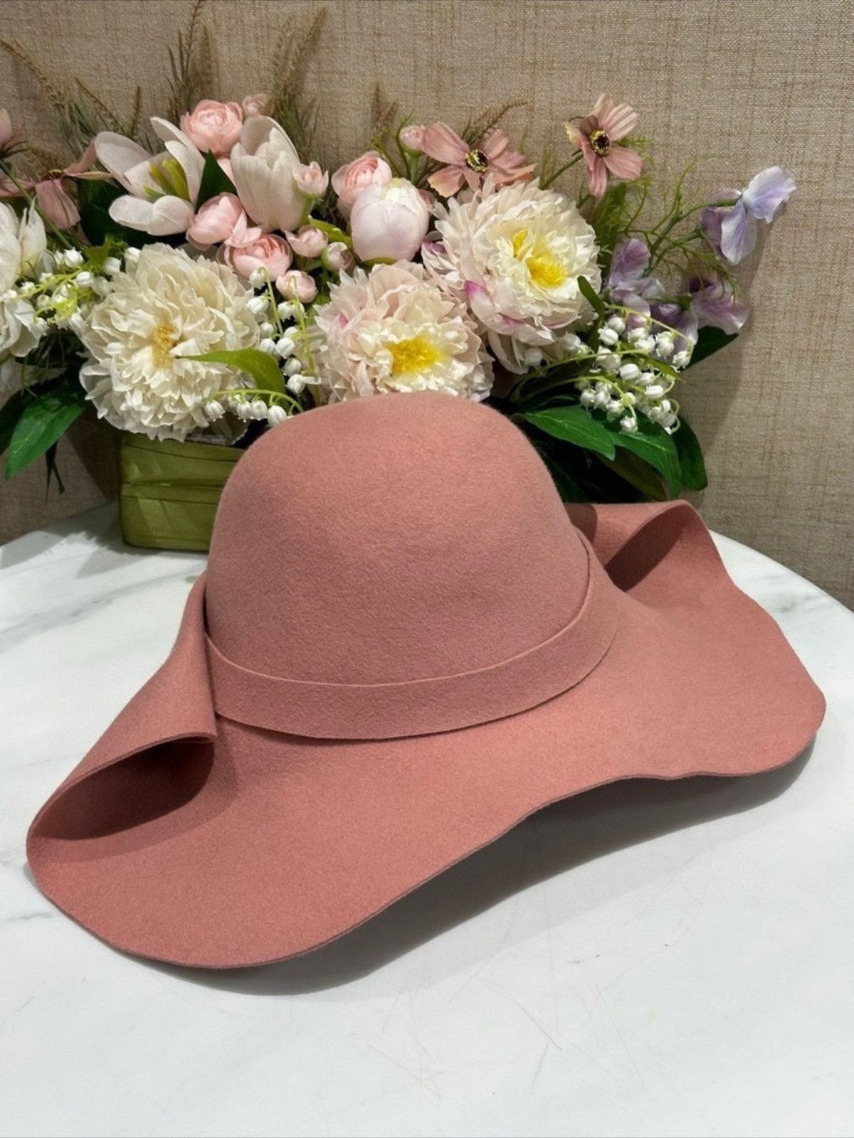 Gucci RARE Gucci runway wool crystal hat Size ONE SIZE - 6 Thumbnail