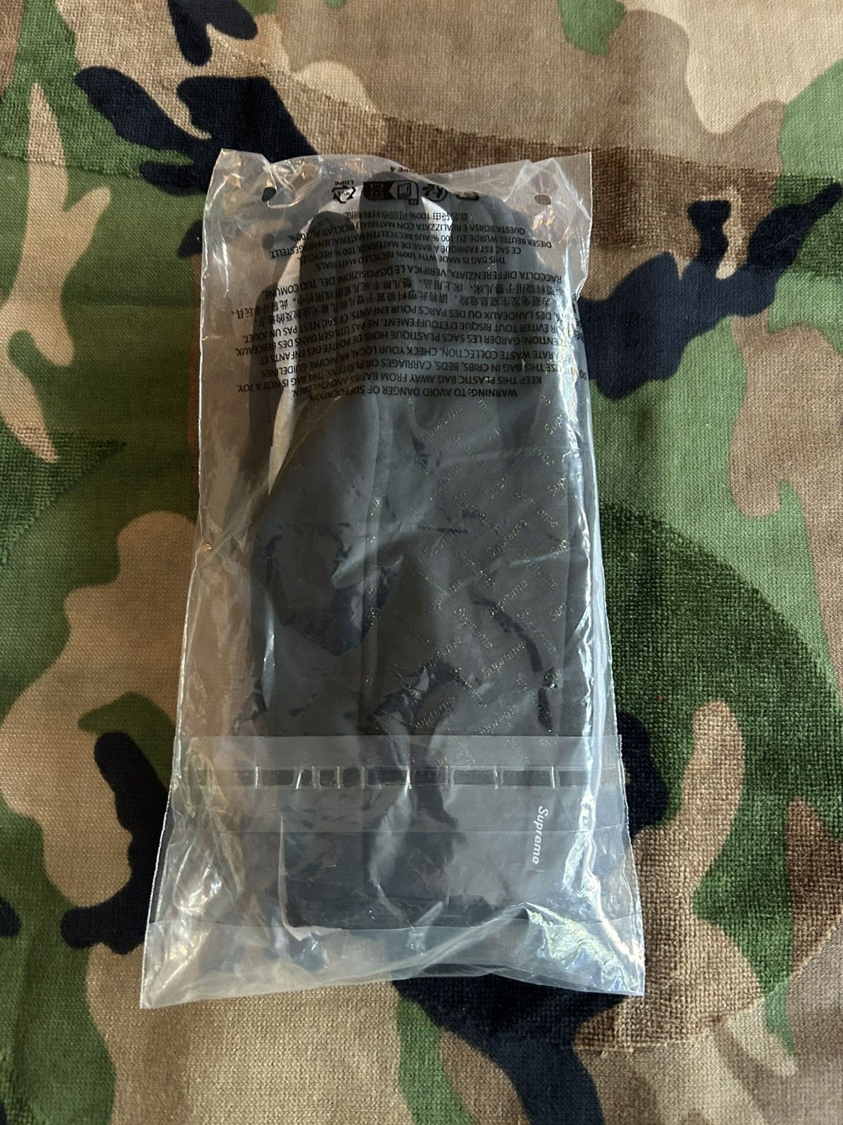 Supreme Supreme Windstopper Zip Gloves Black Large FW25 Size ONE SIZE - 6 Thumbnail