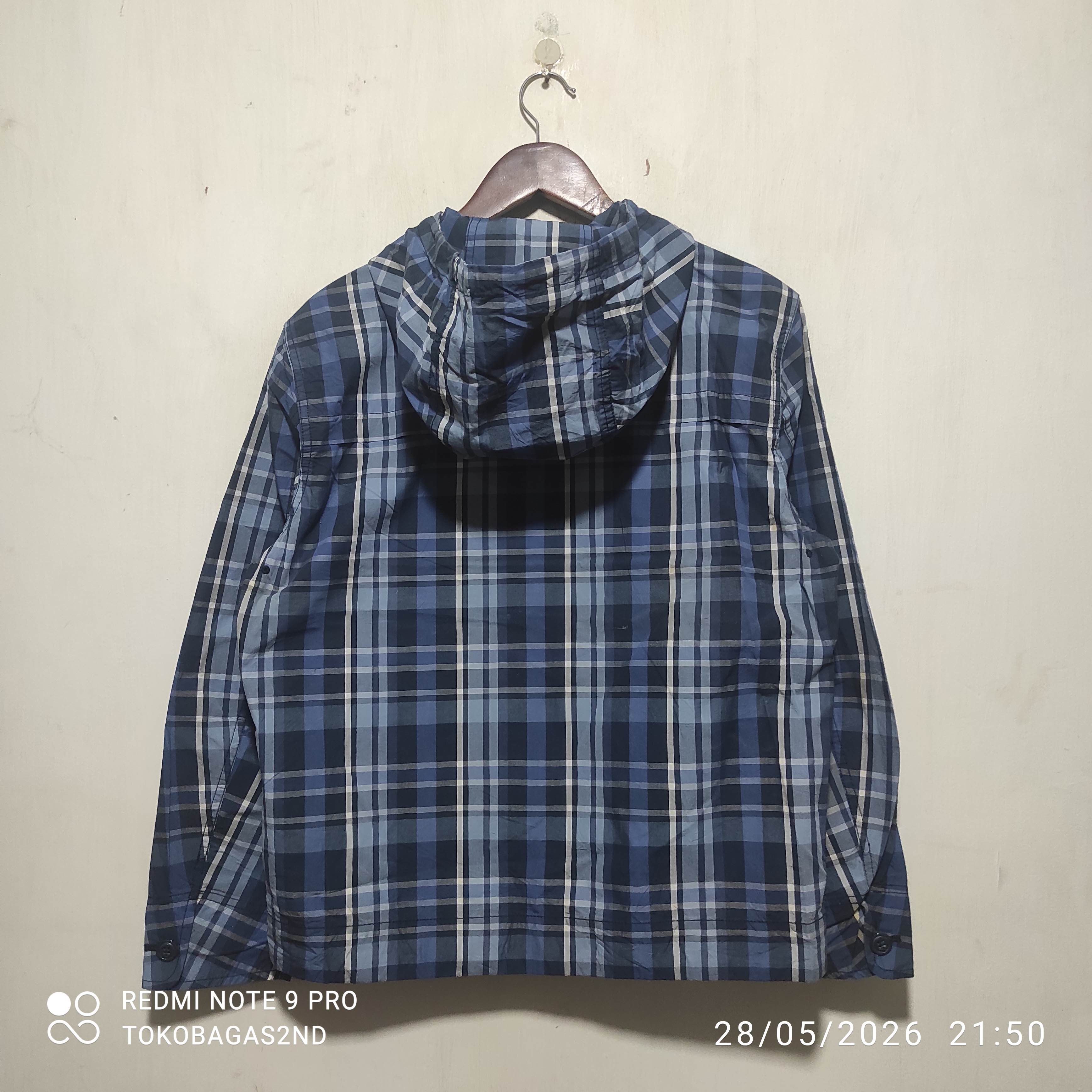 Japanese Brand Japanese Brand UNIQLO Plaid Tartan Hoodies Jacket Size US M / EU 48-50 / 2 - 8 Thumbnail