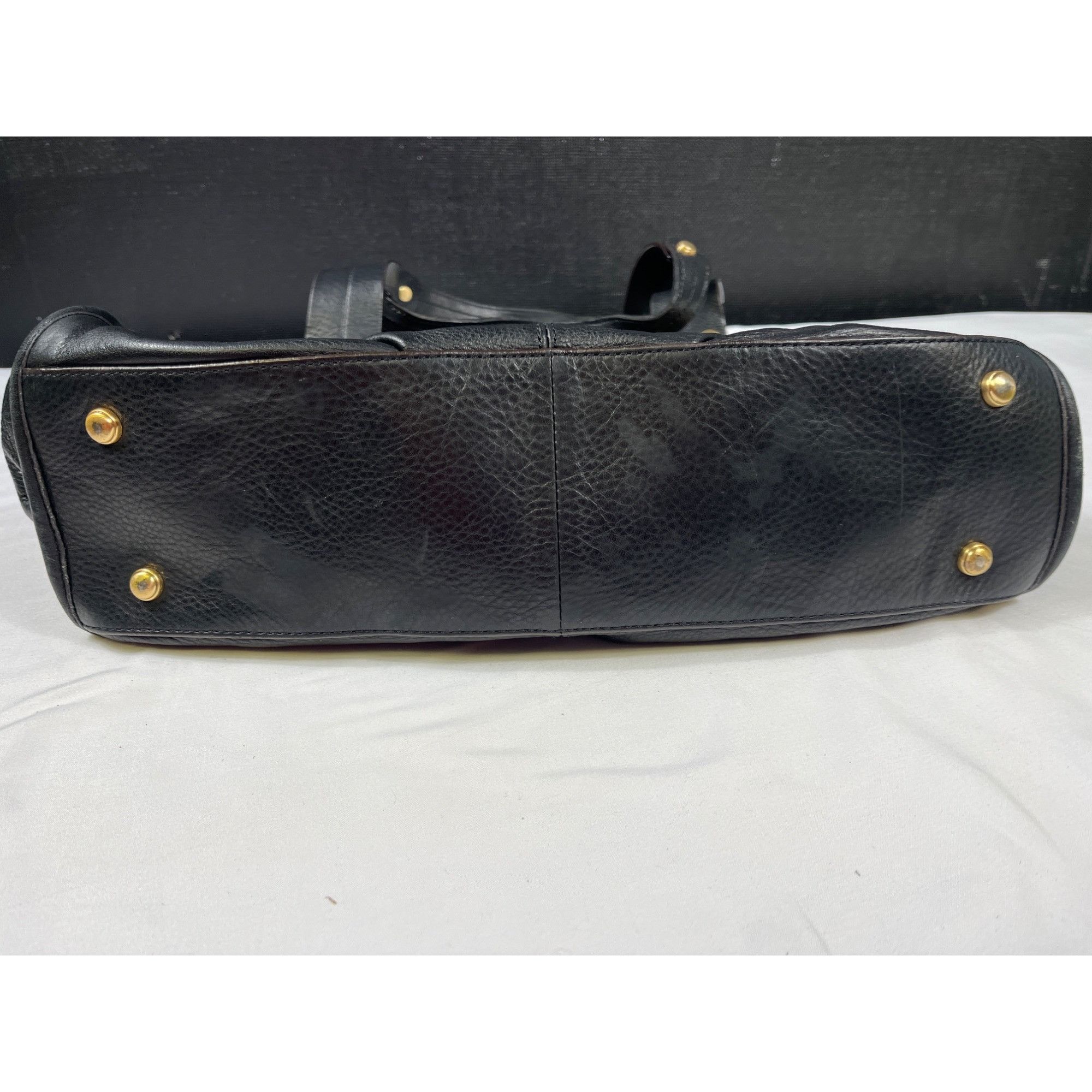 Designer B. Makowsky Womens Black Leather Handbag With Gold Tone Hard Size ONE SIZE - 3 Thumbnail
