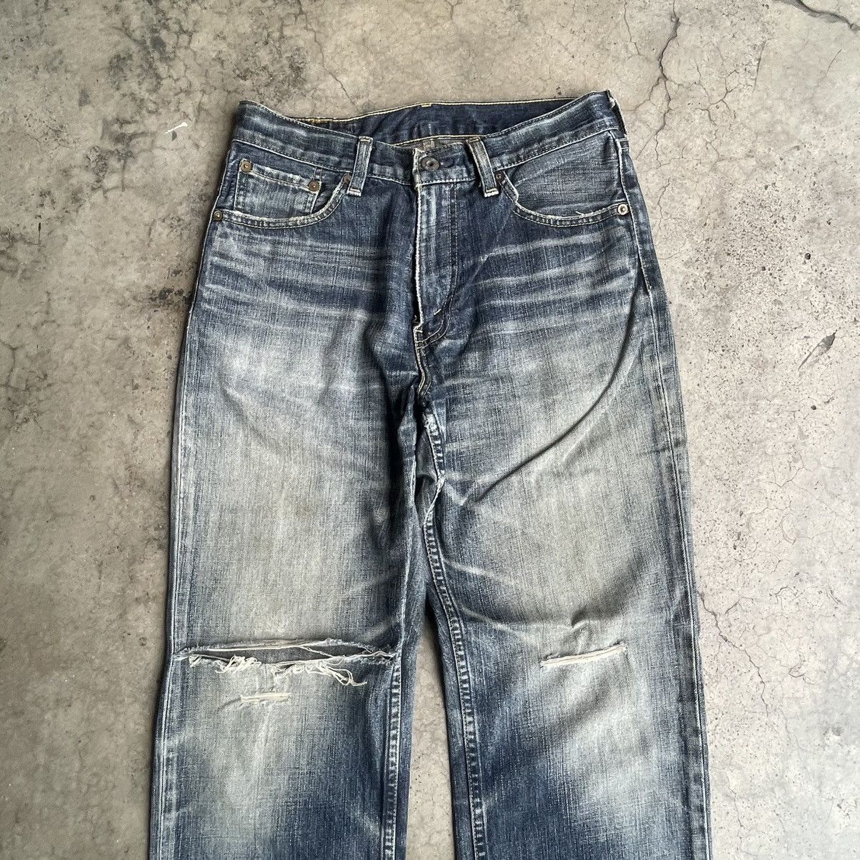 Levi's Vintage Clothing 🔥Vintage Levis 502 Stoned Washed Ripped Disteess Denim Jeans Size US 29 - 2 Thumbnail
