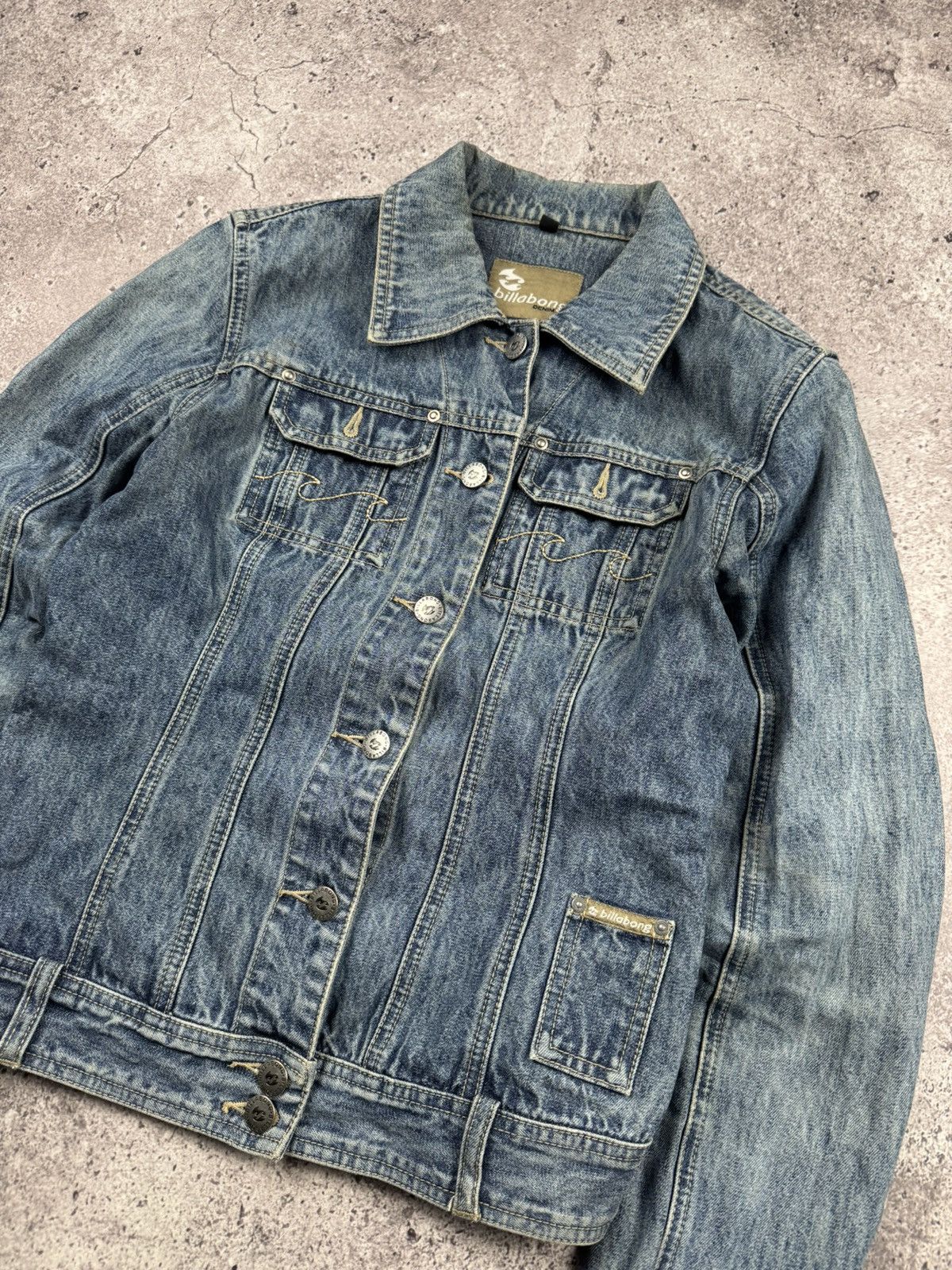 Billabong × Vintage VINTAGE BILLABONG Y2K JAPANESSE DENIM JACKET 90’s RARE❗️ Size S / US 4 / IT 40 - 2 Thumbnail