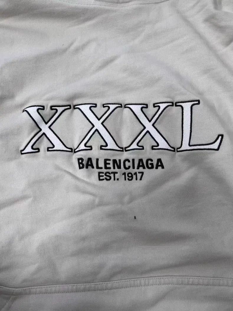 Balenciaga Balenciaga Logo Letter Printed Cotton Long Sleeve Sweatshi Size US L / EU 52-54 / 3 - 3 Thumbnail