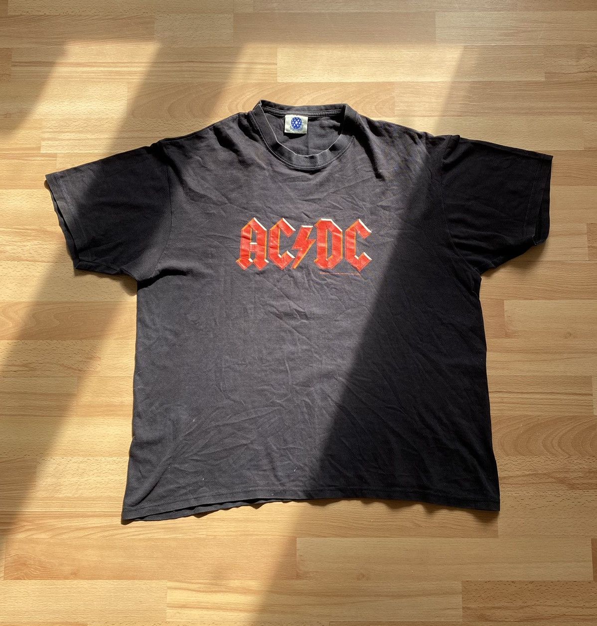 AC/DC × Vintage Vintage 2003 ACDC Shirt Rock Band Tee Concert Tour Bon Jovi Size US XL / EU 56 / 4 - 1 Thumbnail