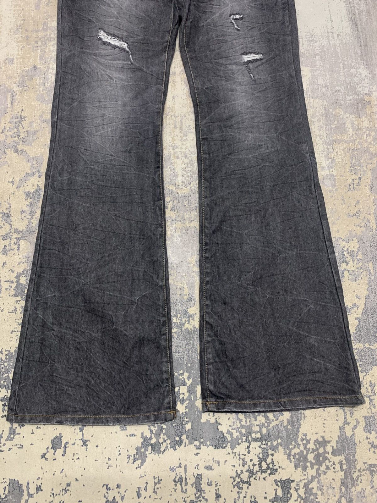If Six Was Nine If Six Was Nine Flared Jeans Water Back Distressed Denim Size US 36 / EU 52 - 3 Thumbnail