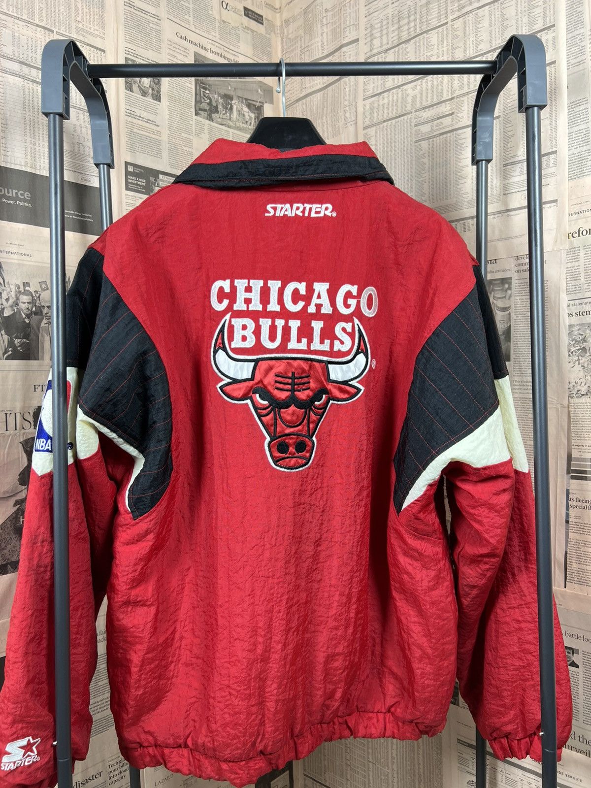 Starter Pullover Windbreaker Jacket NBA Chicago Bulls Size US M / EU 48-50 / 2 - 2 Thumbnail