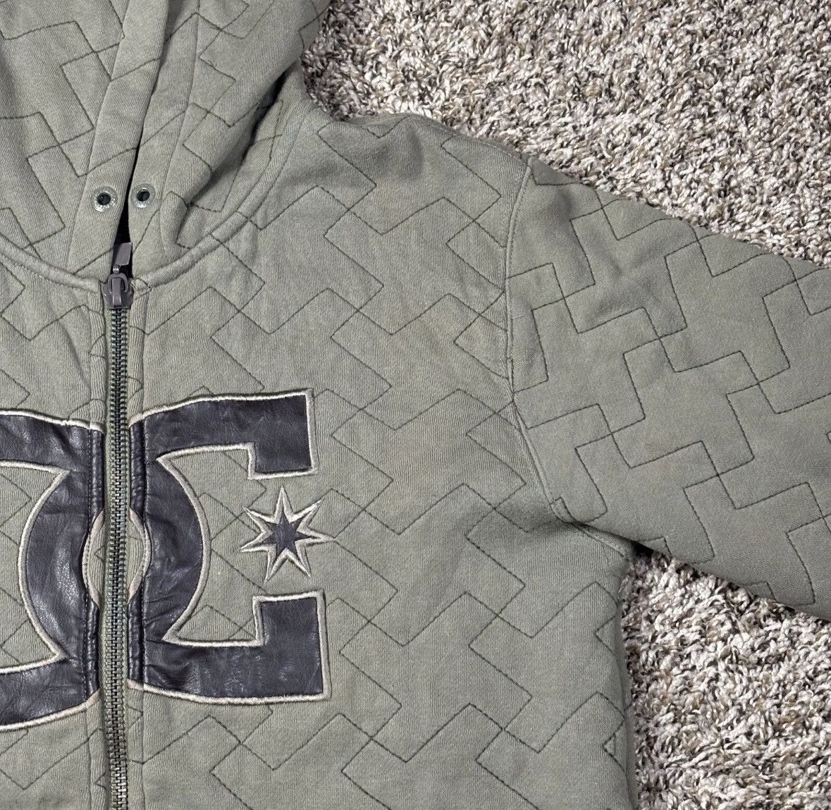 DC DC Shoes Hoodie Olive Embroidered Size US S / EU 44-46 / 1 - 9 Thumbnail