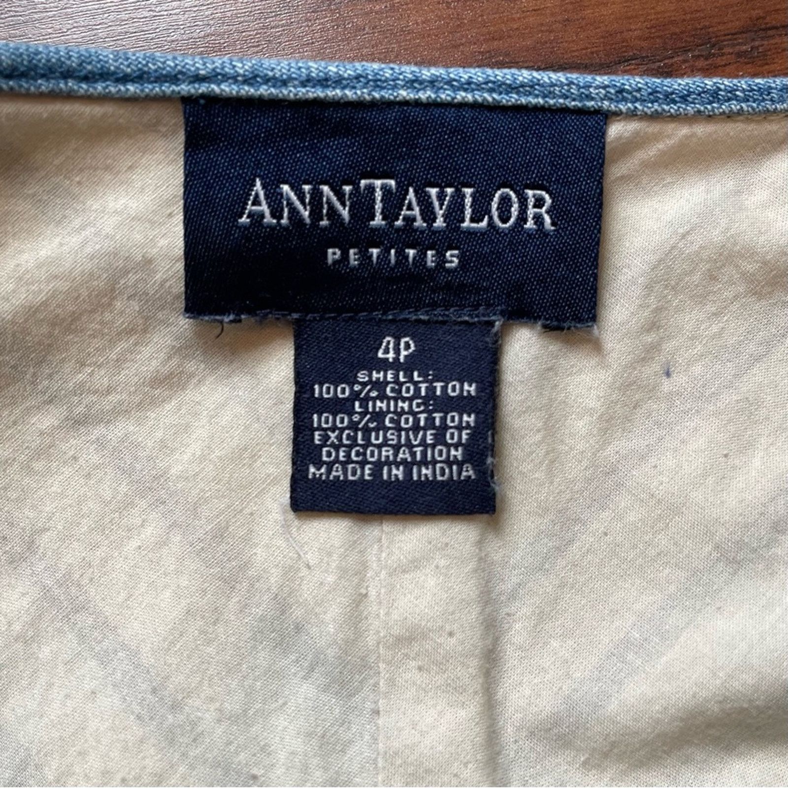 Ann Taylor Ann Taylor Petites Embroidered Skirt 4P Size 27" / US 4 / IT 40 - 12 Thumbnail