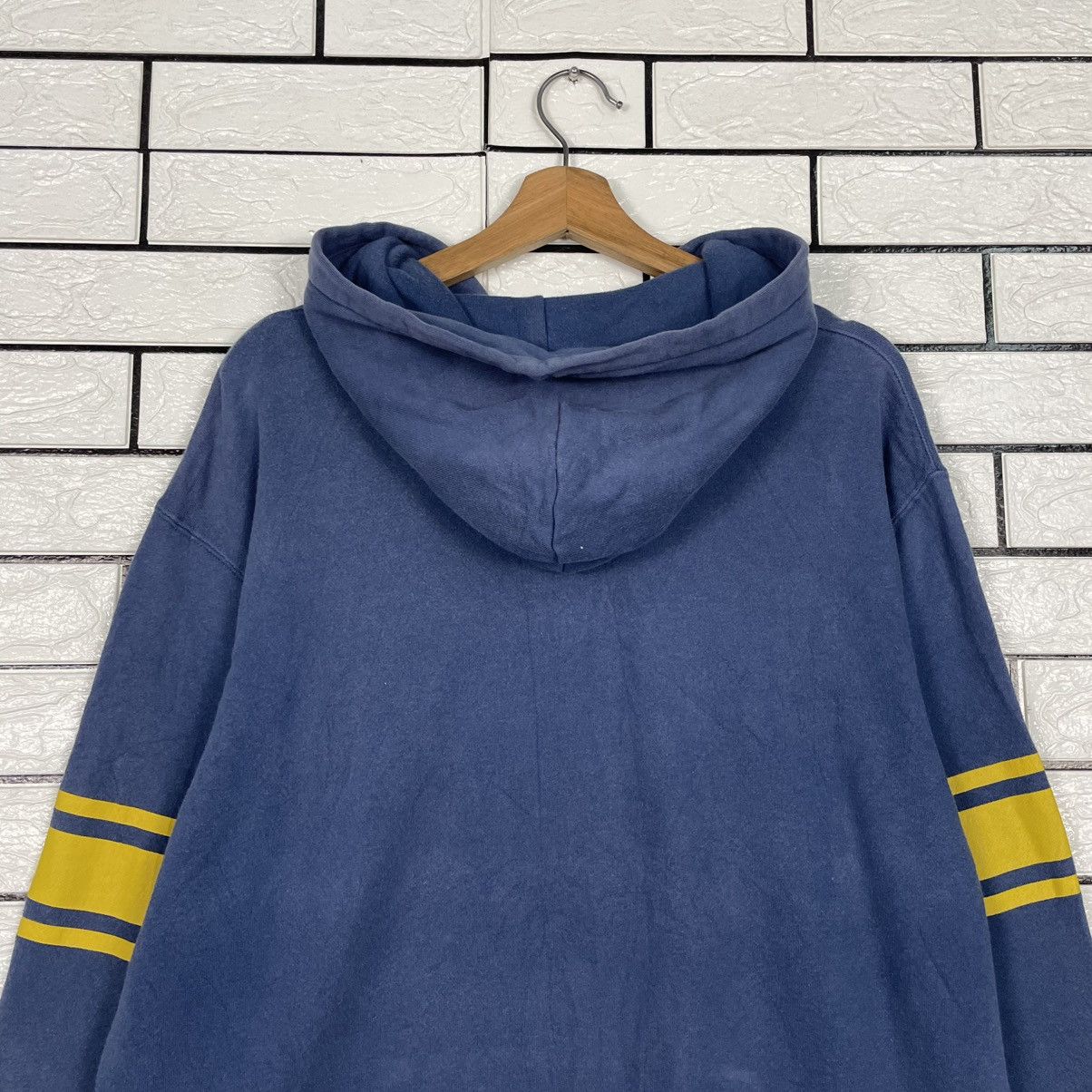 Disney Uniqlo x Disney Mickey Mouse Hoodie Size US L / EU 52-54 / 3 - 8 Thumbnail