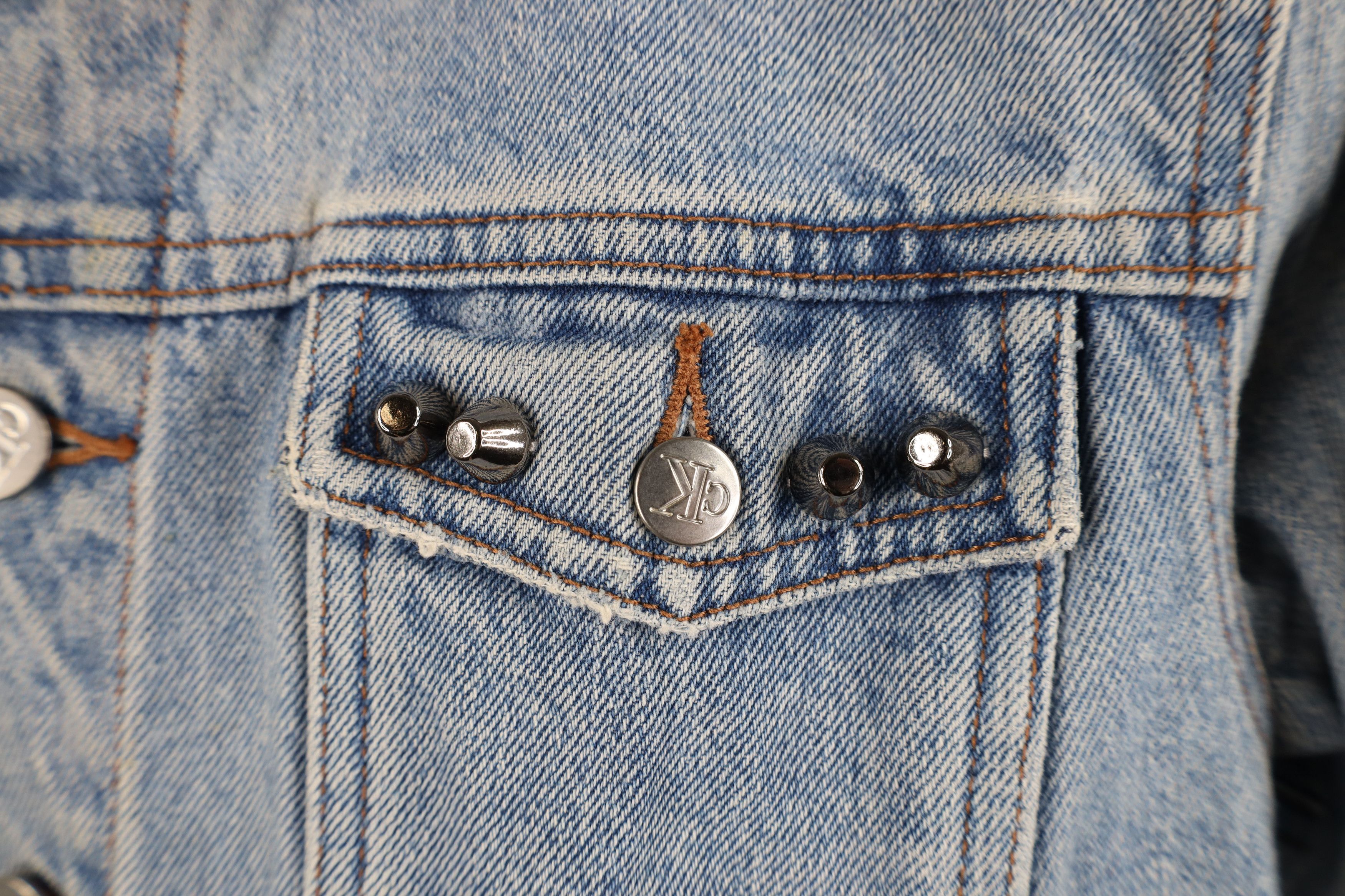 Calvin Klein Vintage 90s Calvin Klein Cropped Battle Denim Trucker Jacket Size L / US 10 / IT 46 - 5 Thumbnail