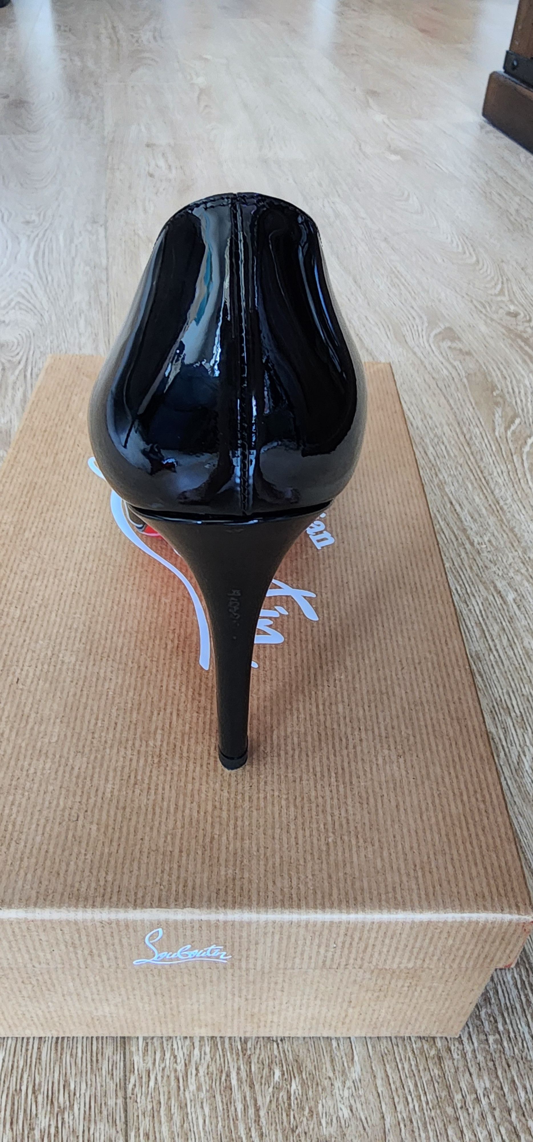 Christian Louboutin Pigalle Patent Leather Pump Size US 9.5 / IT 39.5 - 16 Thumbnail