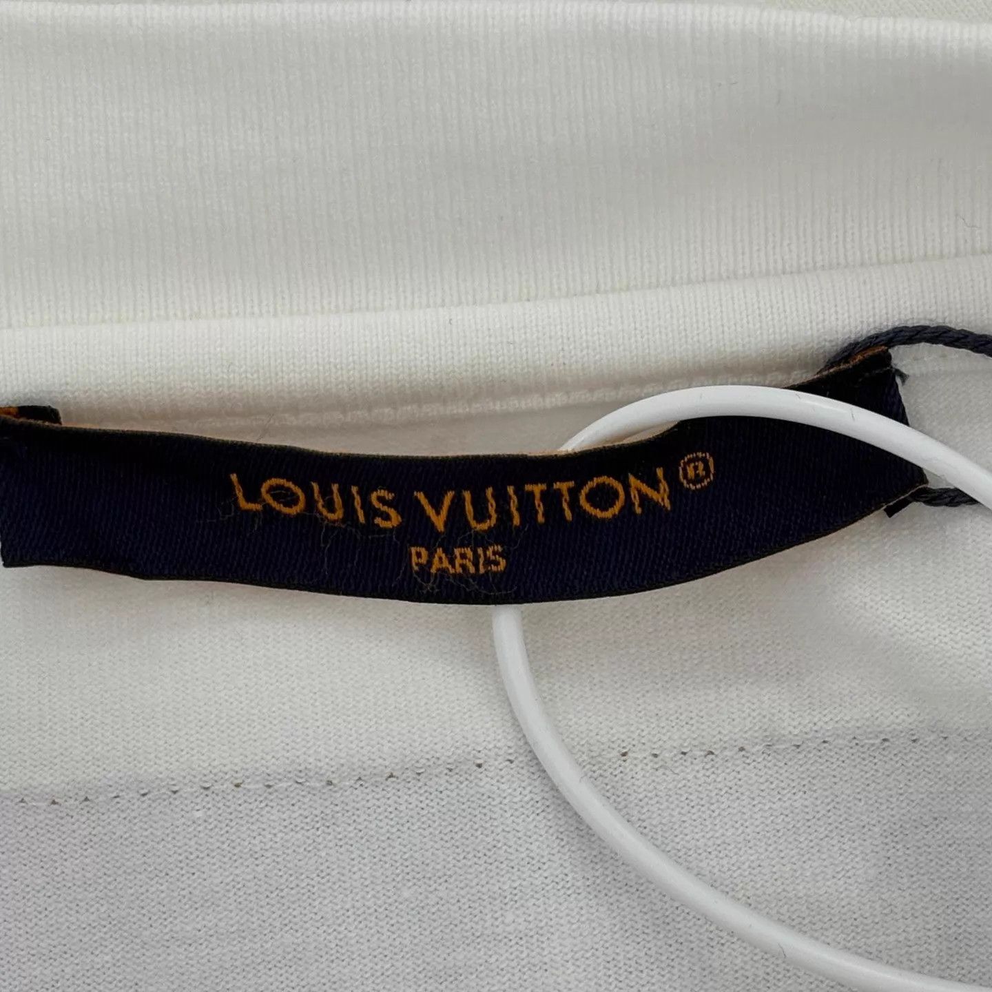 Louis Vuitton LV SS25 Men's Logo Embossed Crewneck Short Sleeve Tee Size US XL / EU 56 / 4 - 3 Thumbnail