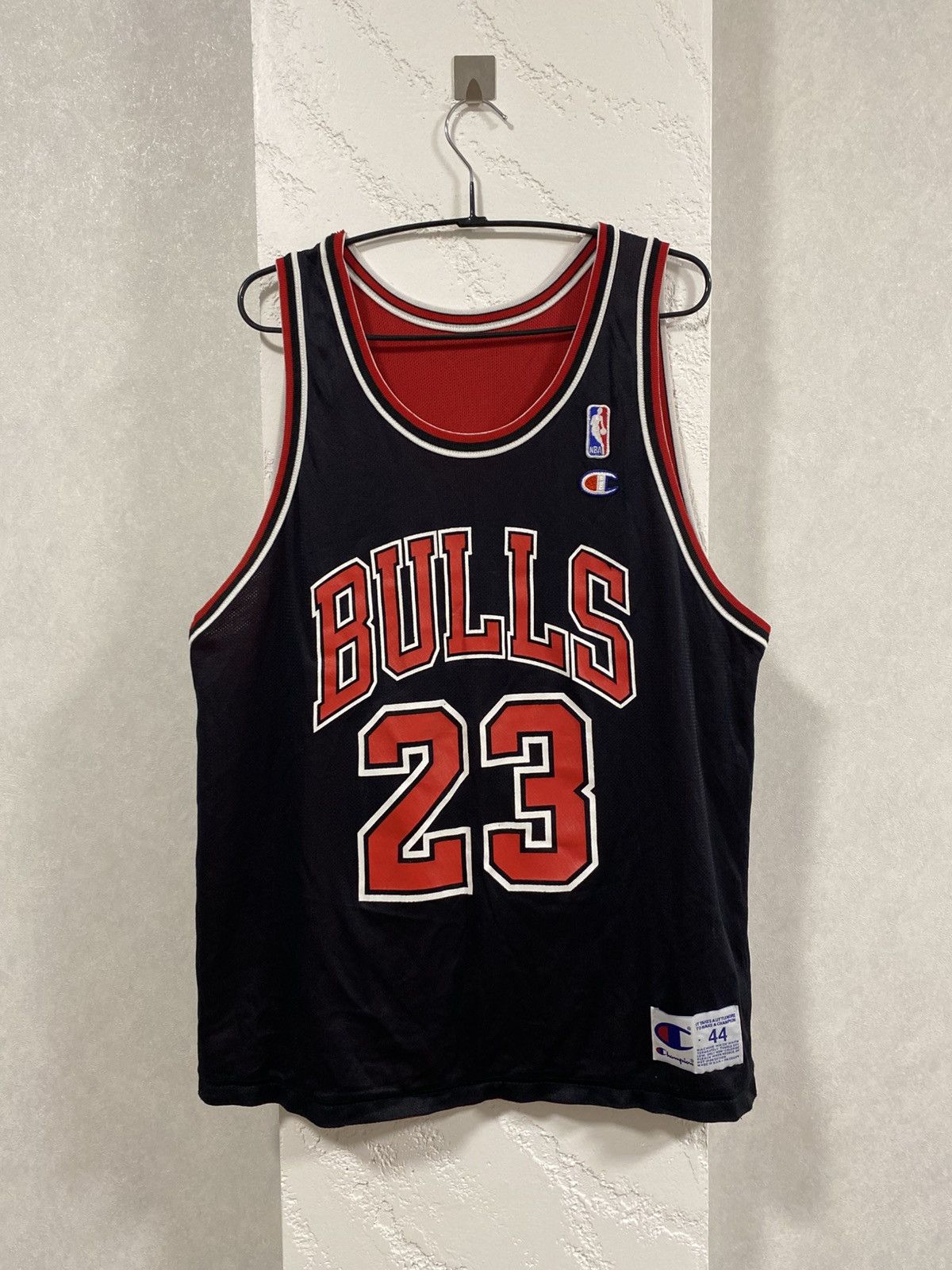 Champion Rare Champion Chicago Bulls Reversible NBA Jersey 44/M Size US M / EU 48-50 / 2 - 2 Thumbnail