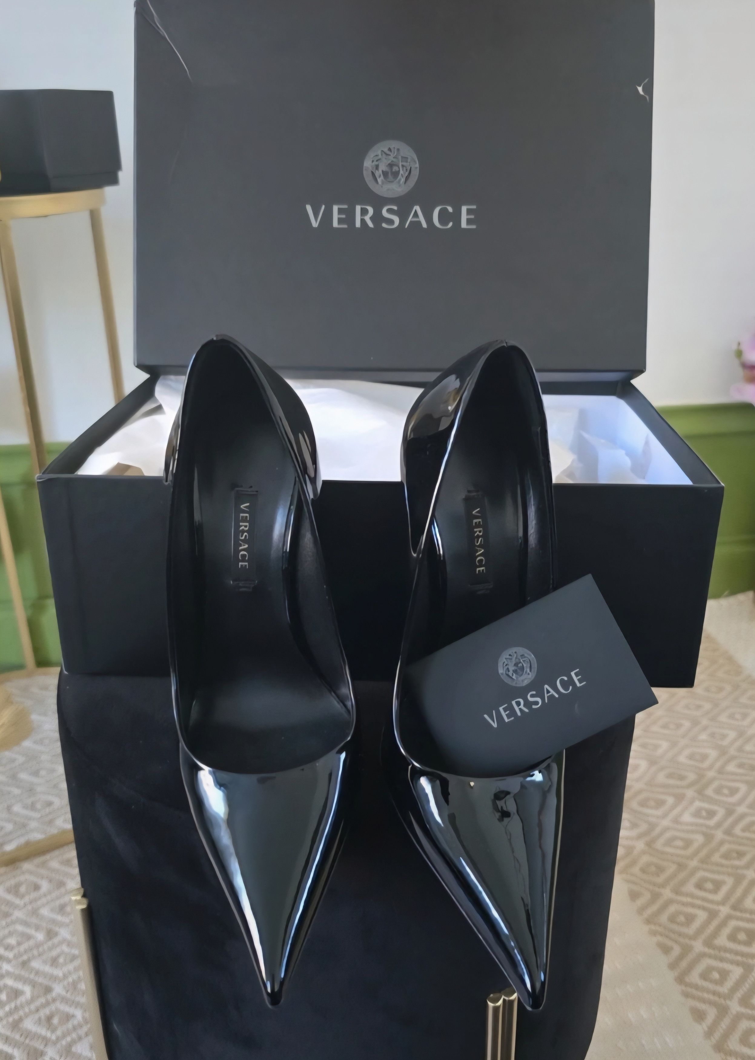 Versace Versace escarpins vernis noirs Size US 6 / IT 36 - 1 Thumbnail
