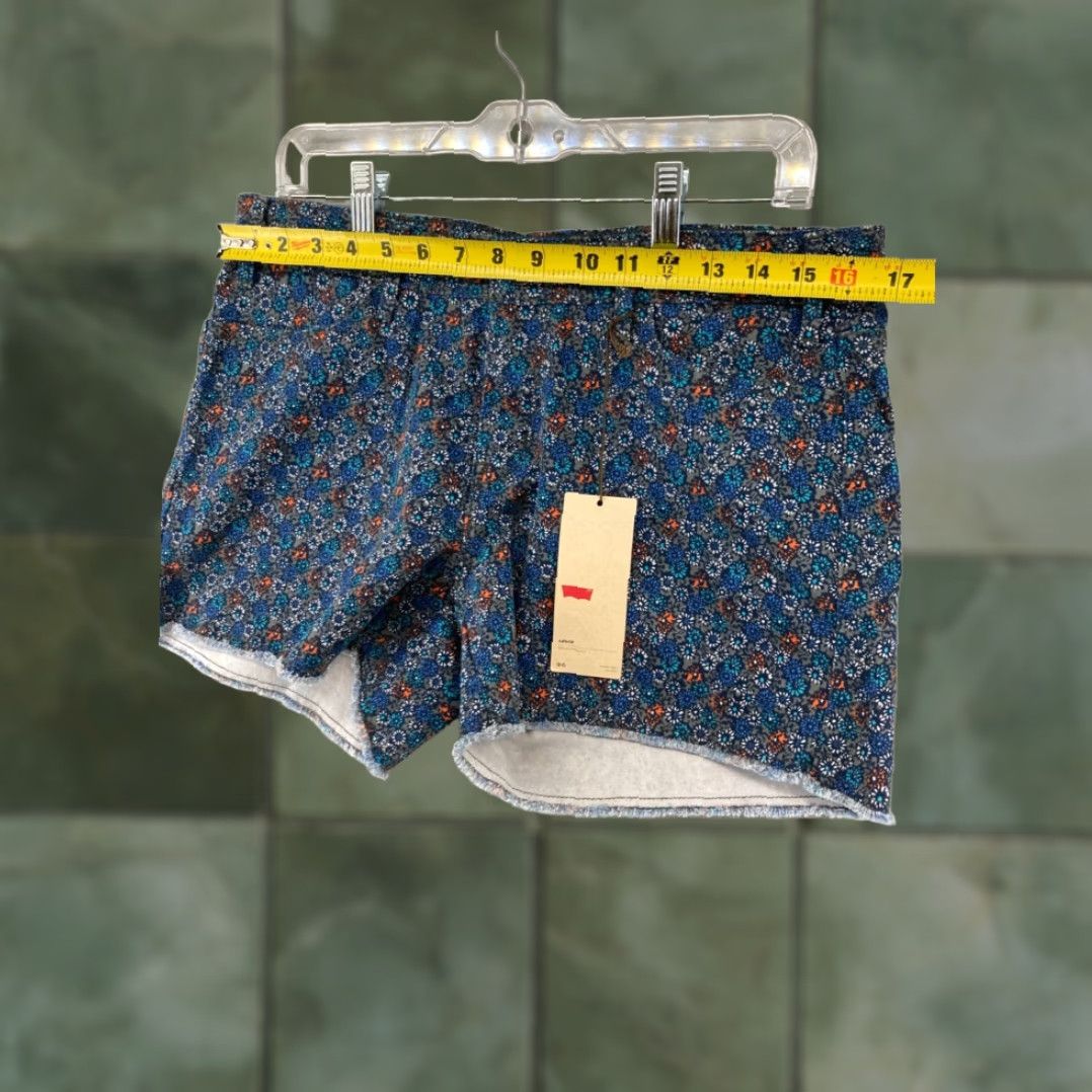 Levi's Levis Womens Blue Floral Shorts 12 Raw Hem Stretch NWT Size 34" / US 12 / IT 48 - 2 Thumbnail