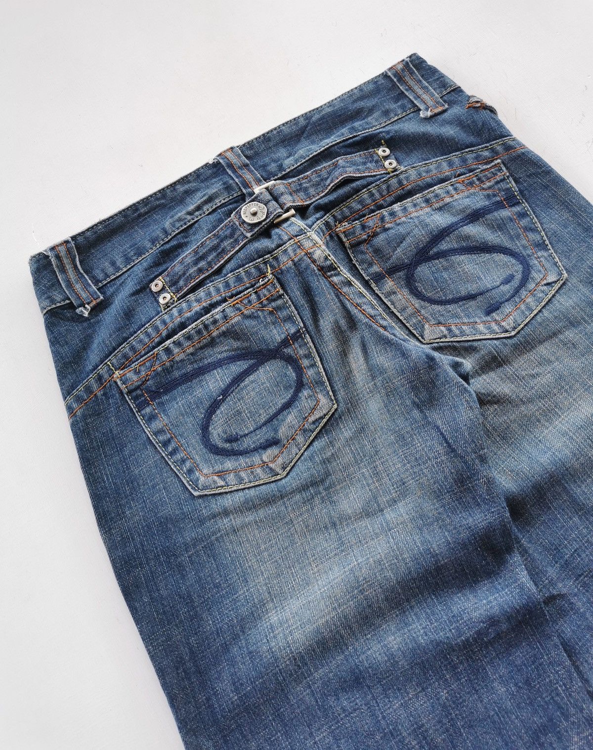 Japanese Brand Wide Flare Red Pepper Chessy Denim Jeans Size US 28 / EU 44 - 9 Thumbnail