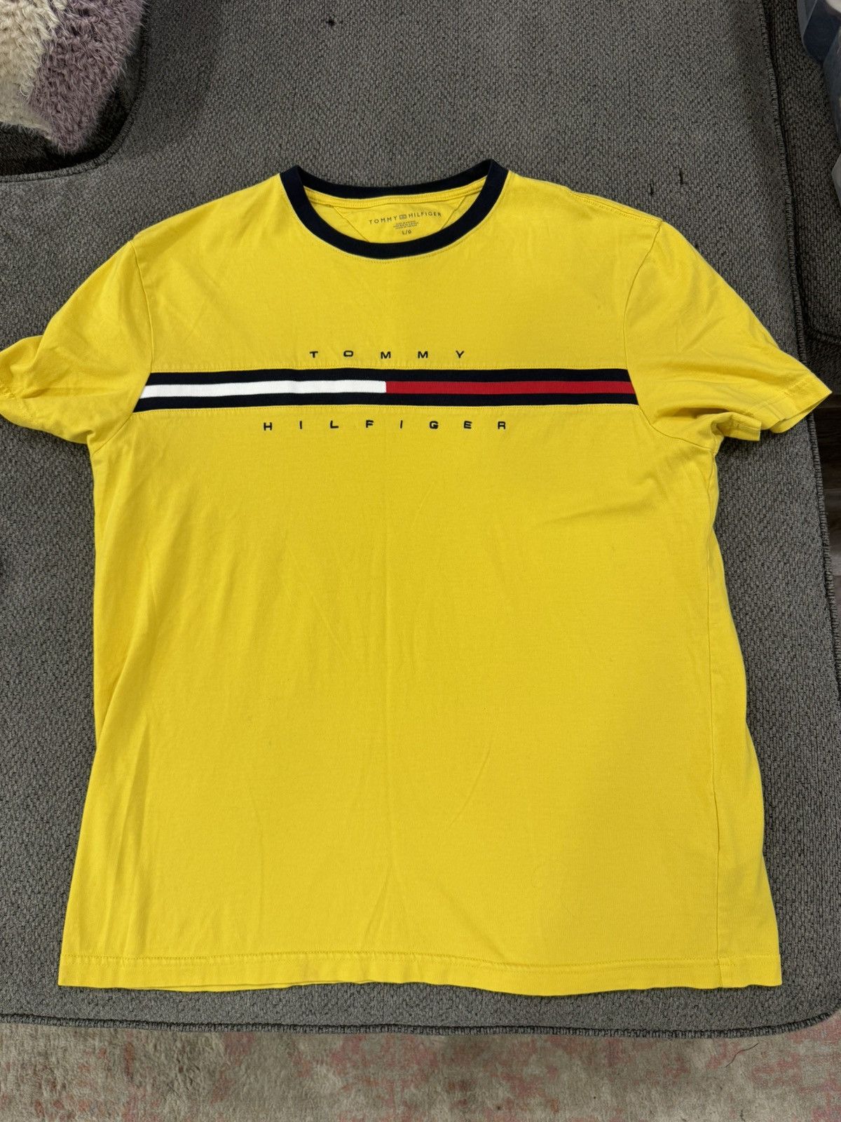 Tommy Hilfiger Tommy Hilfiger Vintage Classic Logo Yellow Shirt Size US L / EU 52-54 / 3 - 1 Thumbnail
