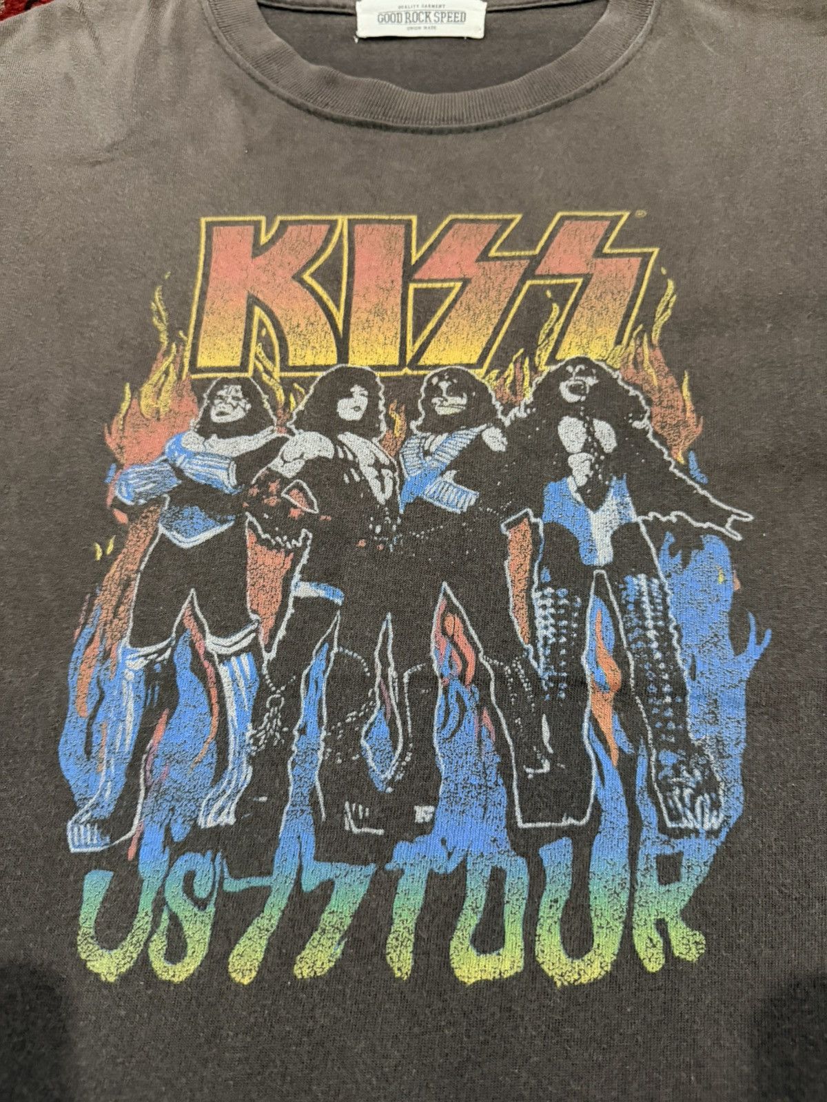 Band Tees 🔥 Vintage-style KISS band T-shirt "US 77 Tour Size US M / EU 48-50 / 2 - 4 Thumbnail