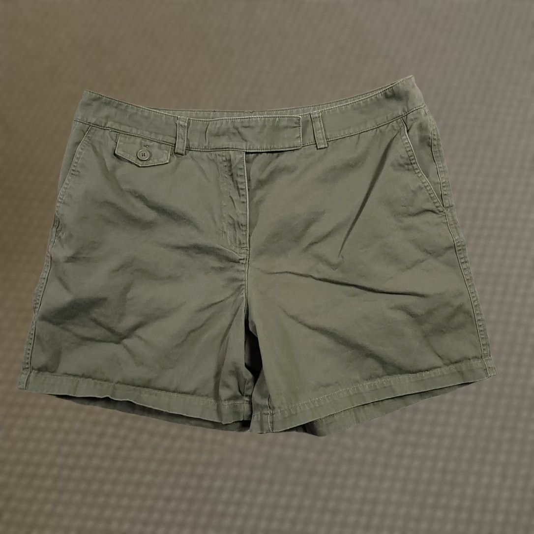 Jones New York VINTAGE Jones New York Sport Shorts Women's 14 Green Mid-Rise Flap Pockets 5" Size 36" / US 14 / IT 50 - 1 Thumbnail