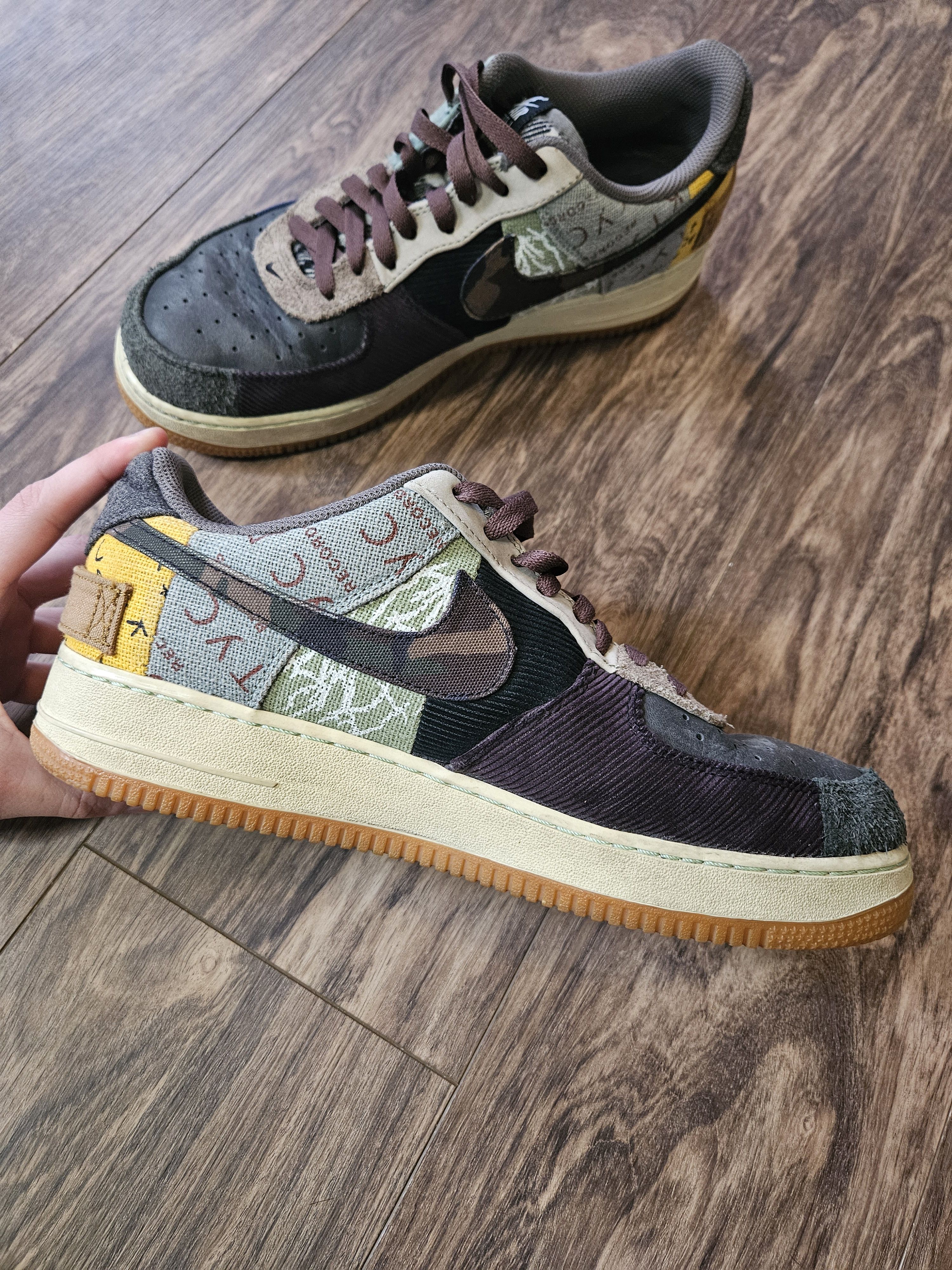 Nike × Travis Scott Travis Scott Cactus Jack Air Force 1 Low Size US 10.5 / EU 43-44 - 2 Thumbnail