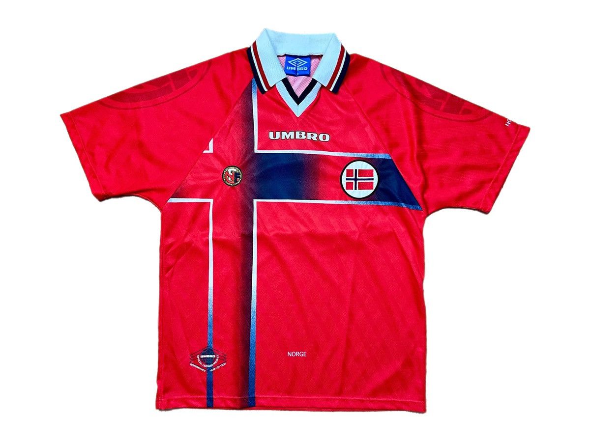 image of Soccer Jersey x Umbro Vintage Norway 1997 Umbro Football Jersey in Red Navy, Men's (Size Medium)