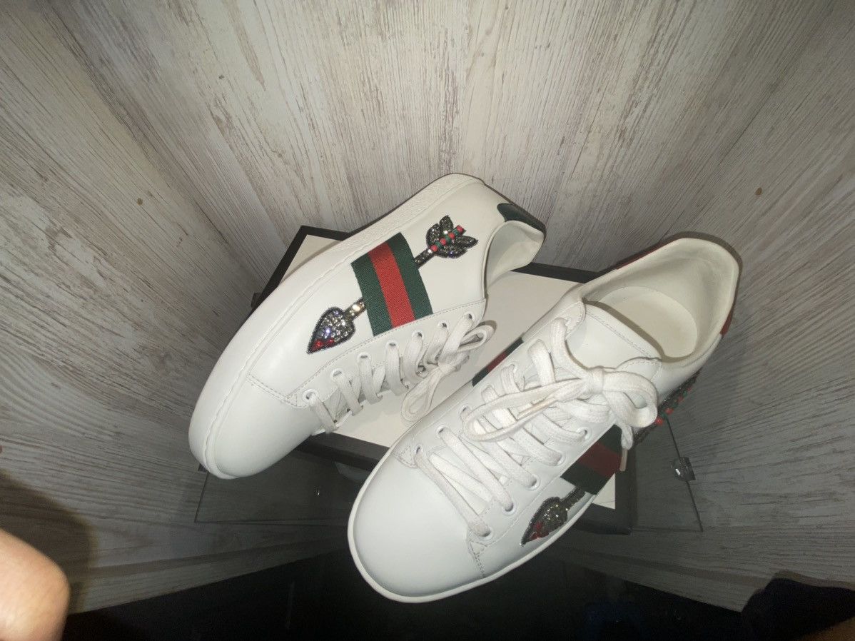 Gucci Gucci Ace Embroidered Arrow Sneakers Womens Gucci Size US 8.5 / IT 38.5 - 3 Thumbnail