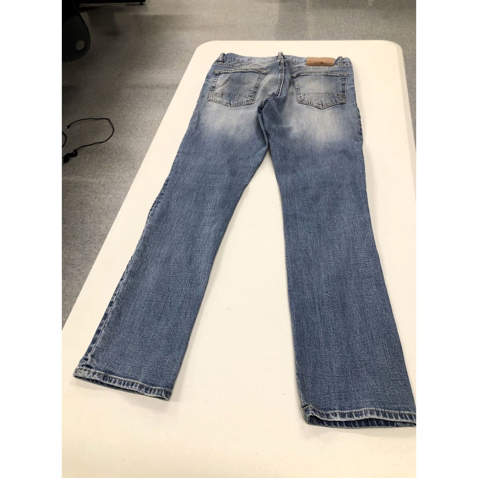 Vintage Aeropostale Skinny Jeans 30x29 Denim Blue Mens Slim Jeans Blue 5-Pocket Denim Cotton Blend Button Zip West Coast Classic Denim Blue Mens Size US 29 - 4 Thumbnail