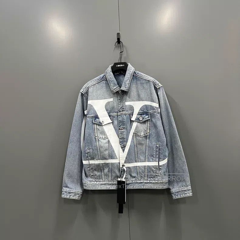Valentino Valentino Denim jacket with large logo print Size US M / EU 48-50 / 2 - 1 Thumbnail