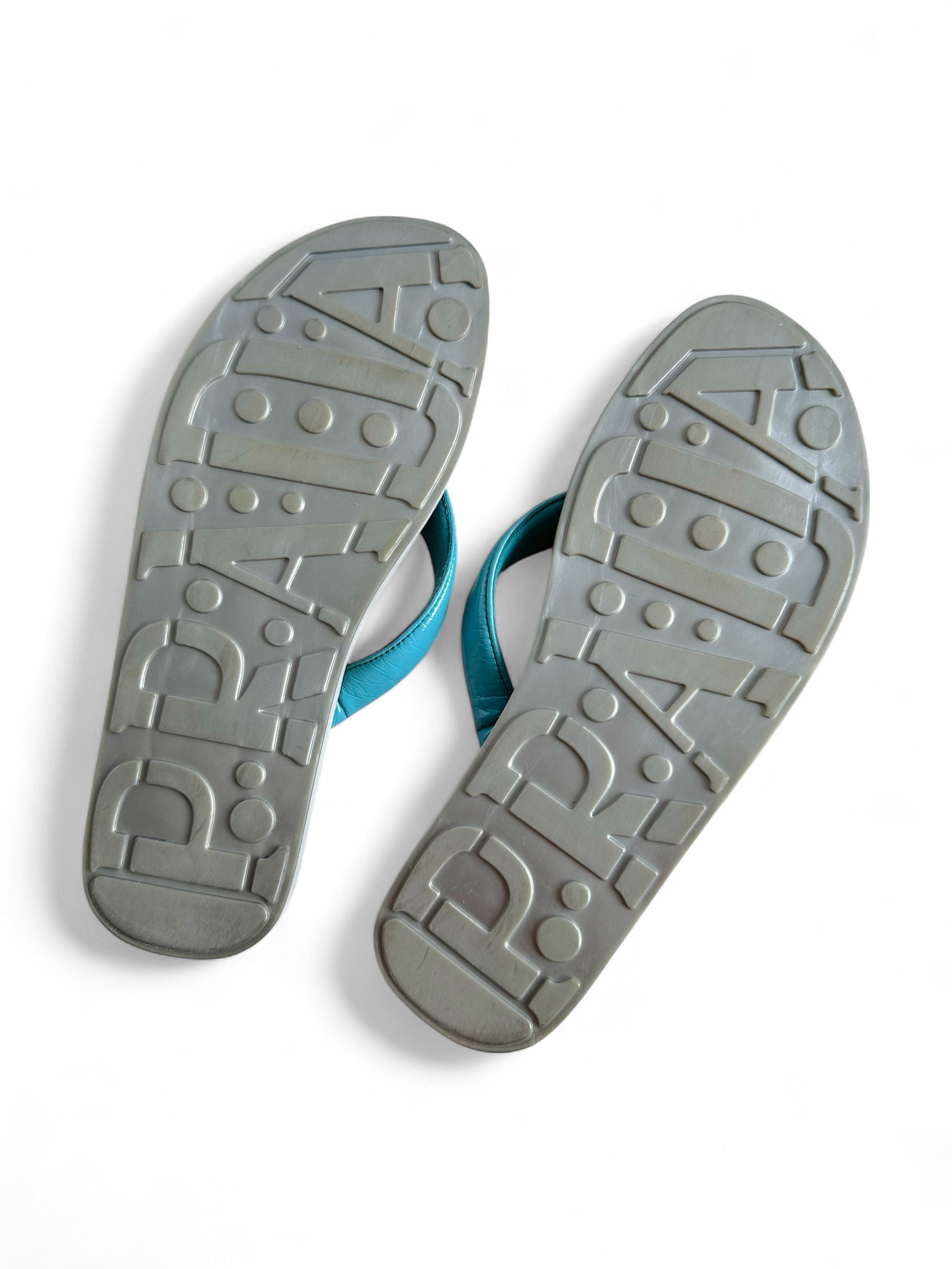 Prada y2k Prada Red Tab Flip Flops Sandals EU38 Size US 8 / IT 38 - 4 Thumbnail