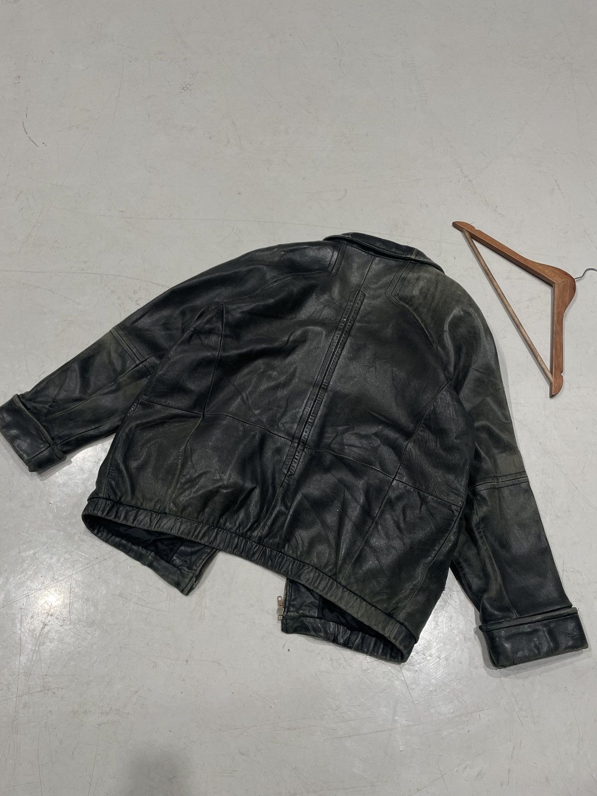Danier 90s Faded Black Leather Biker Jacket Size US L / EU 52-54 / 3 - 2 Thumbnail