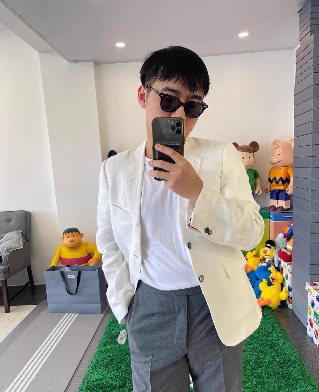 Thom Browne Thom Browne Men's White Linen 4-Bar Blazer Size US XL / EU 56 / 4 - 9 Thumbnail