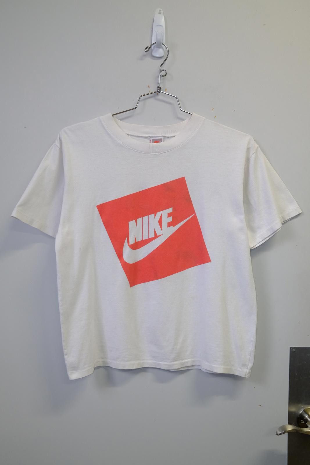 Nike 80's Nike Staff Box Logo T-Shirt Size S / US 4 / IT 40 - 1 Thumbnail