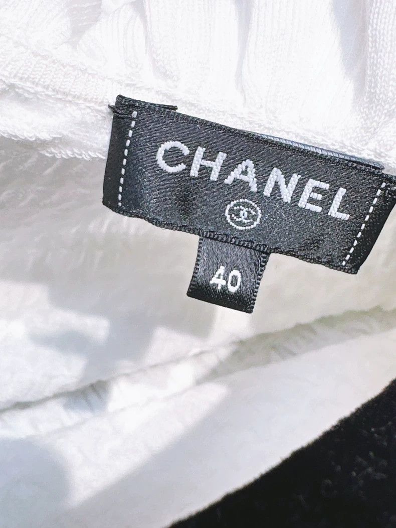 Chanel Chanel 24A white short-sleeved knitted wooden ear short-sl Size S / US 4 / IT 40 - 4 Thumbnail