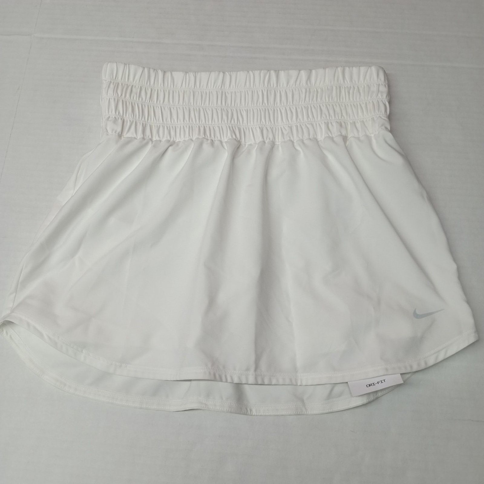 Nike Nike Dri Fit One Women Ultra High-Waisted Skort Size M White Size 29" - 1 Thumbnail