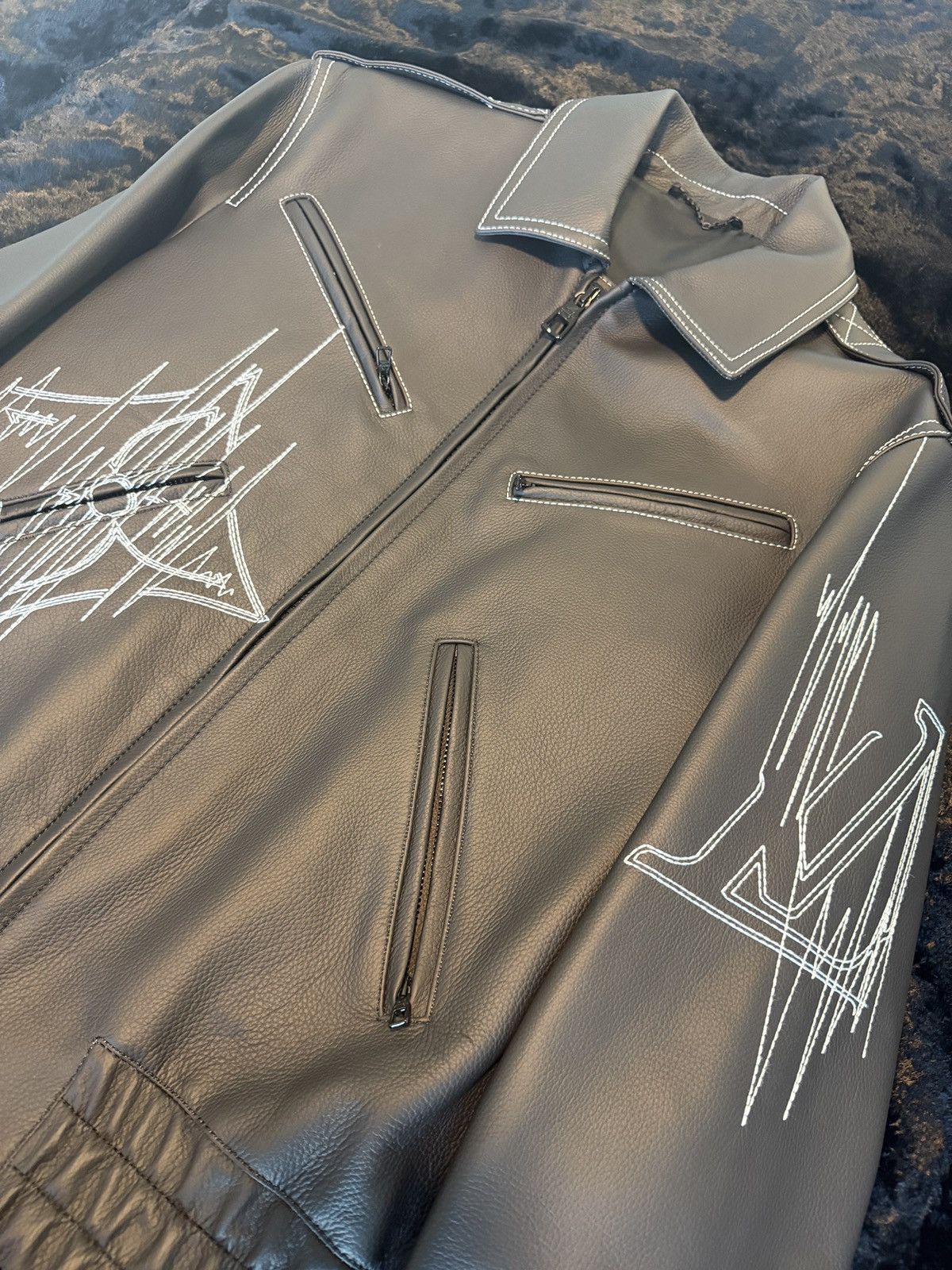 Louis Vuitton Louis Vuitton Frequency Embroidered Leather Jacket Size US M / EU 48-50 / 2 - 2 Thumbnail
