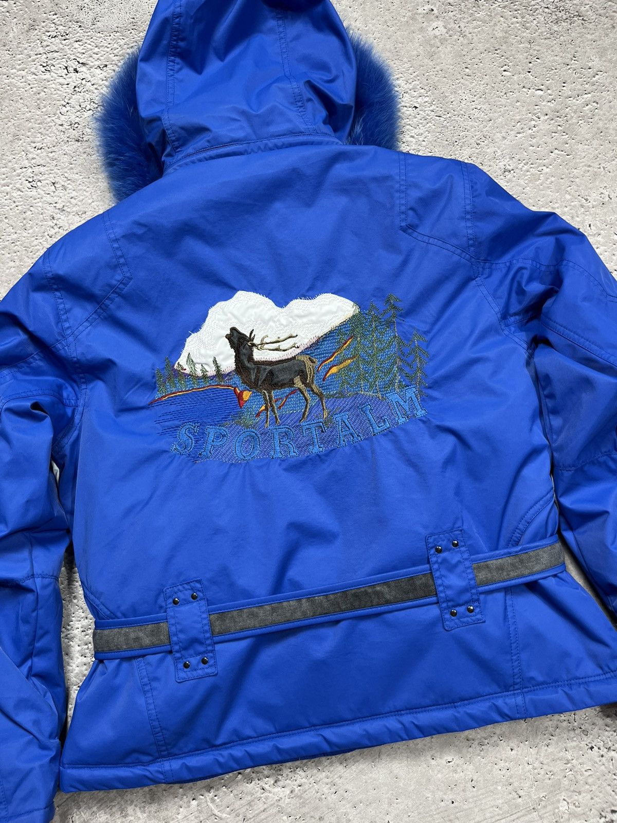 Sportalm Kitzbuhel Sportalm Blue White Ski Jacket M with Belt and Faux Fur Hood Size M / US 6-8 / IT 42-44 - 22 Thumbnail