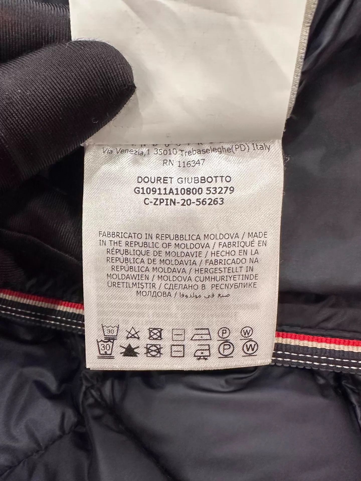 Moncler Moncler Douret Rainbow Stripe Logo Men Black Down Coat 5 New Size US XXL / EU 58 / 5 - 8 Thumbnail