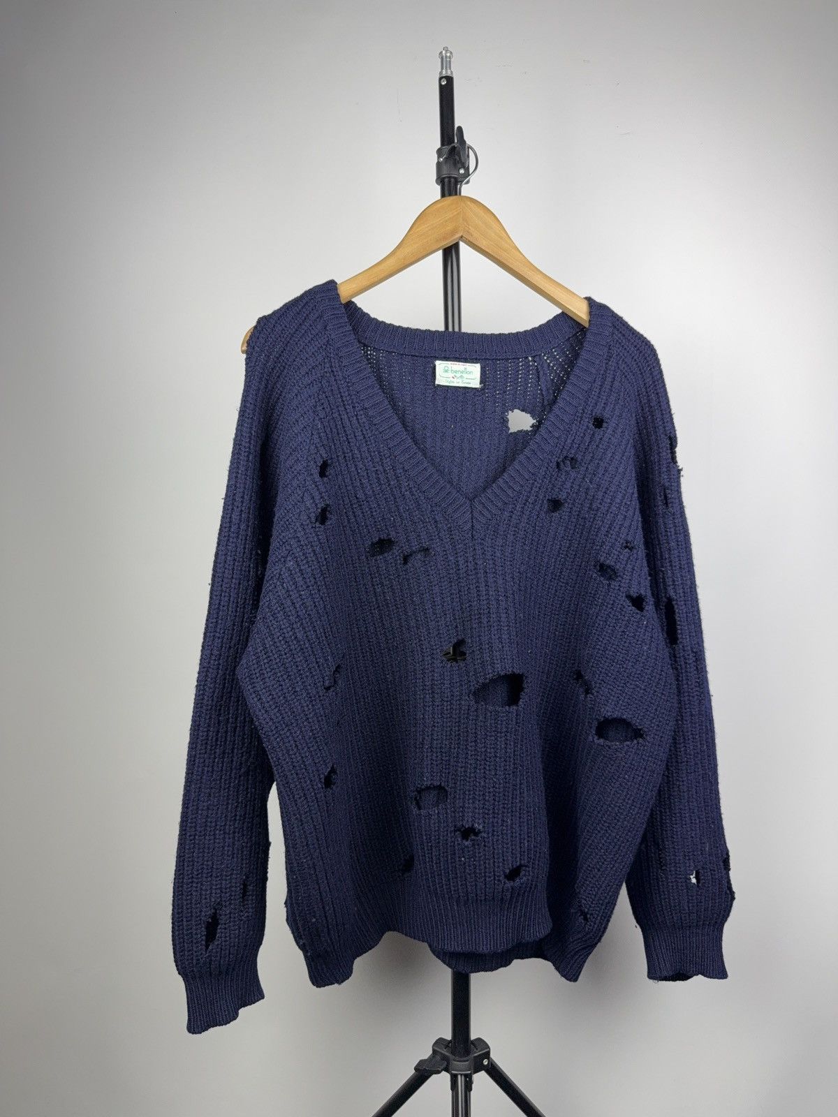 United Colors Of Benetton Retro 90s Avant Garde Benetton Distressed Knit Sweater Navy Size US L / EU 52-54 / 3 - 1 Thumbnail