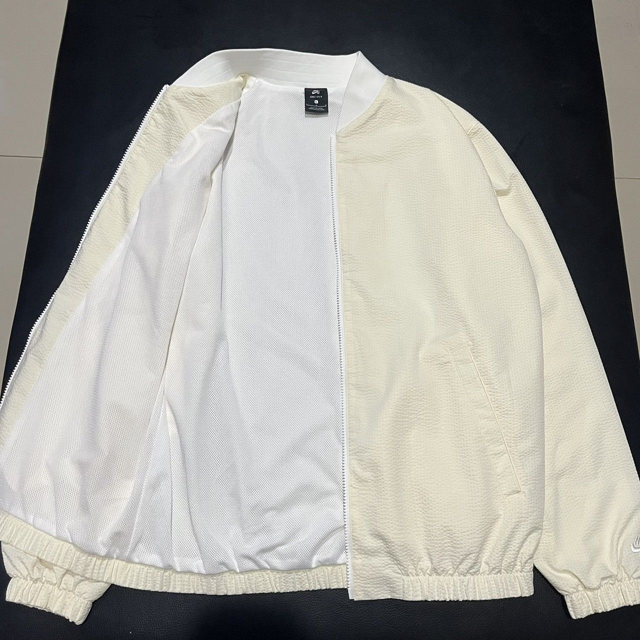 Nike SB Nike SB Seersucker Bomber Jacket Size US L / EU 52-54 / 3 - 8 Thumbnail