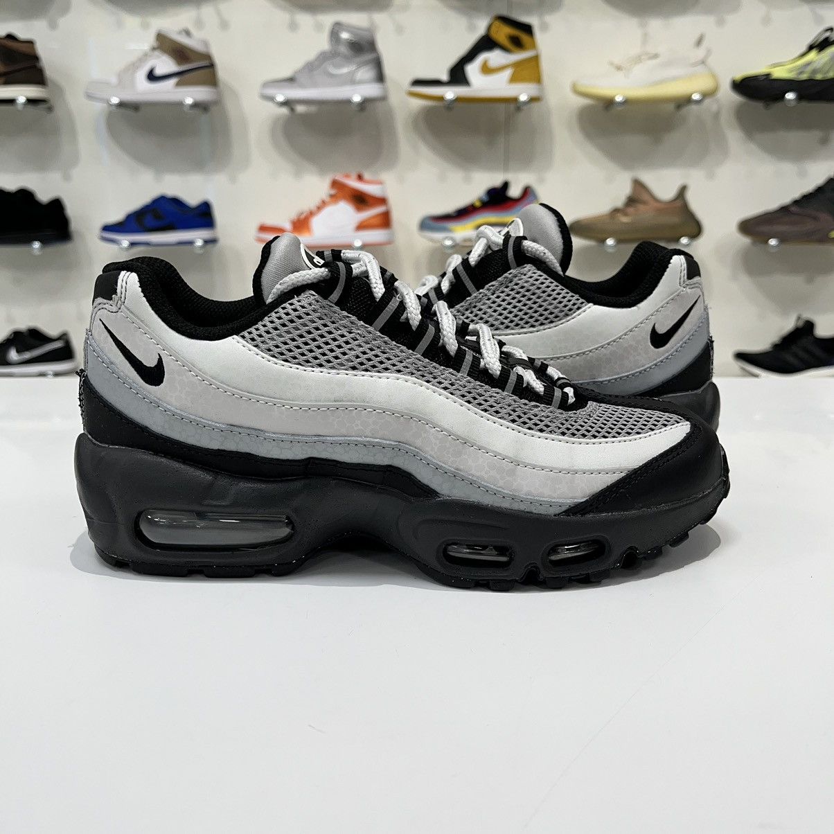 Nike Nike Air Max 95 LX Reflective Safari (W) Size US 6.5 / IT 36.5 - 1 Thumbnail