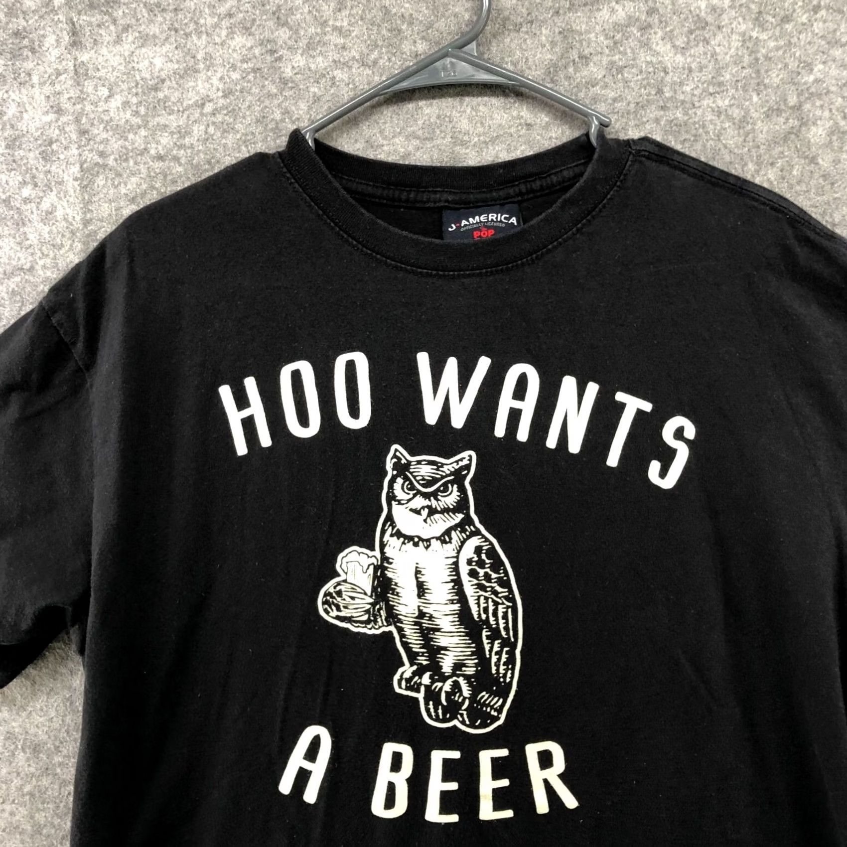 Vintage VINTAGE J. America Hoo Wants a Beer T Shirt Mens L Black Pop Top Bottle Opener Shirt Size US L / EU 52-54 / 3 - 3 Thumbnail