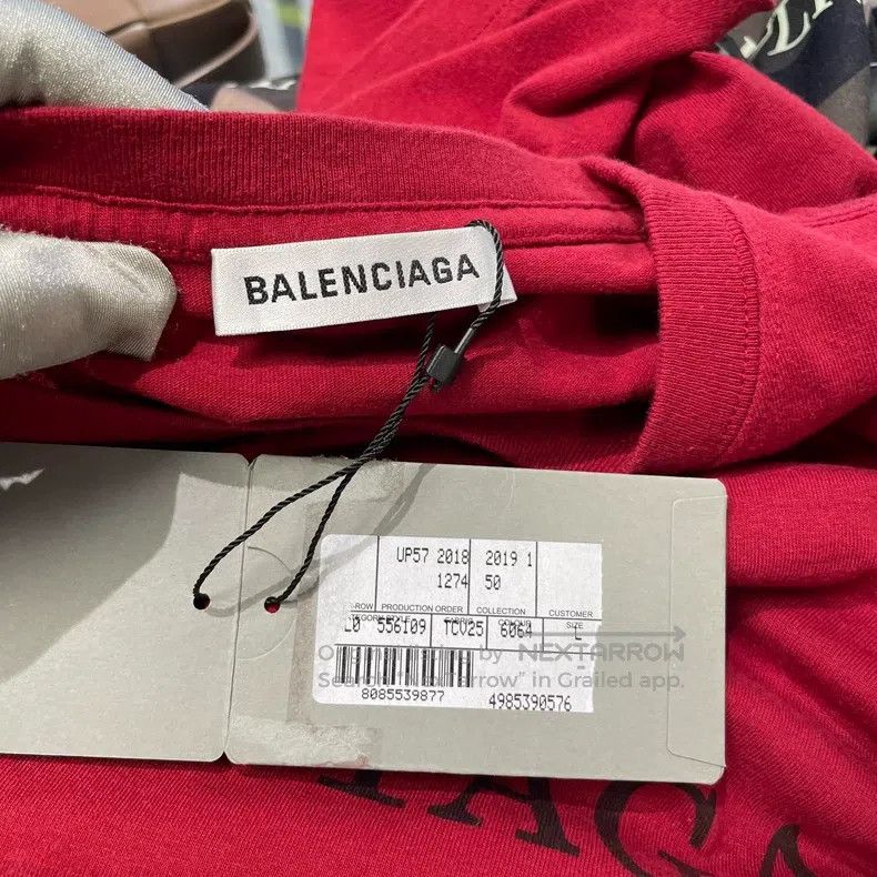 Balenciaga Balenciaga Burgundy Wheat Short Sleeve L Size Size US L / EU 52-54 / 3 - 3 Thumbnail