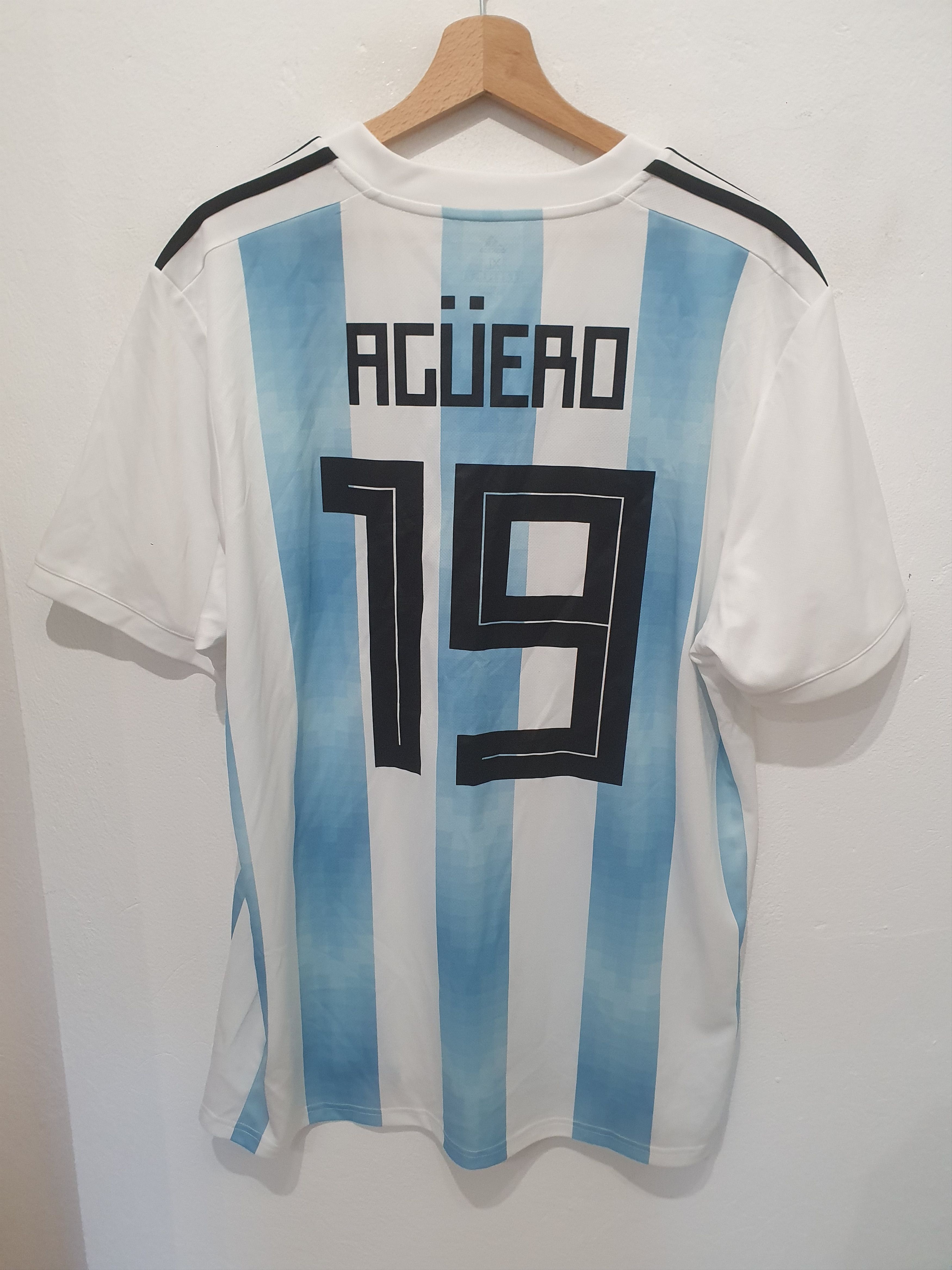 image of Aguero Adidas Argentina 2017 2018 Size XL Jersey Shirt in White, Men's